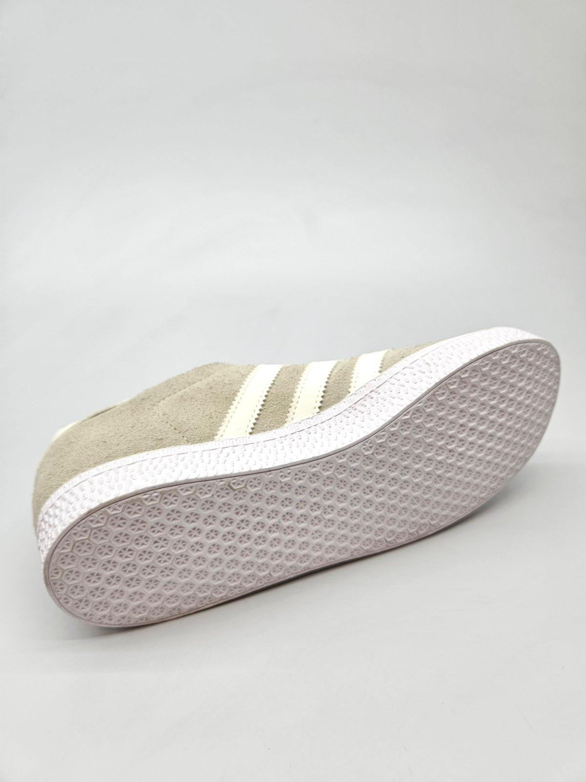 ADIDAS GAZZELE NOVI ORIGINAL PATIKI BR 36