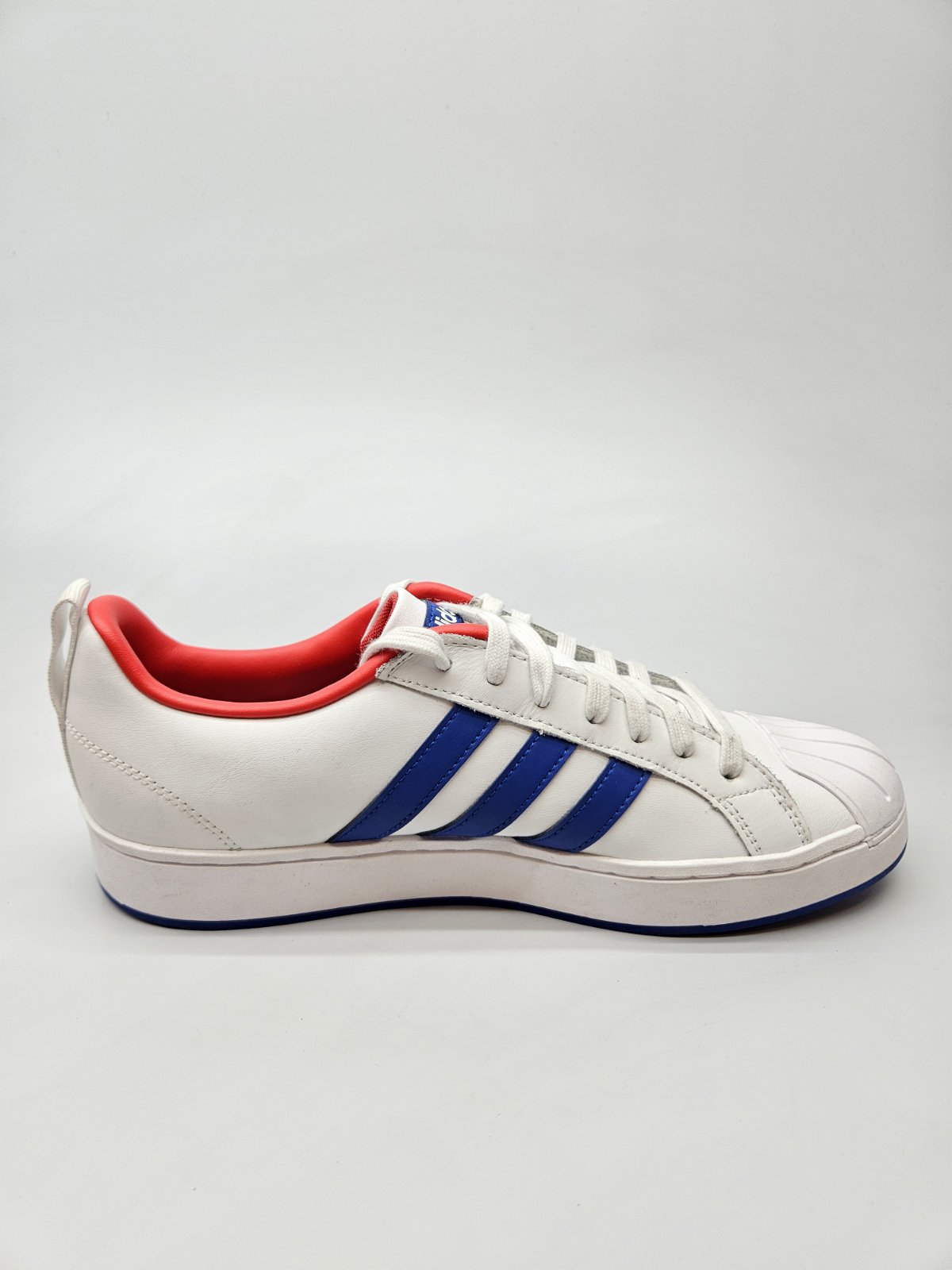 ADIDAS NOVI ORIGINAL PATIKI BR 43