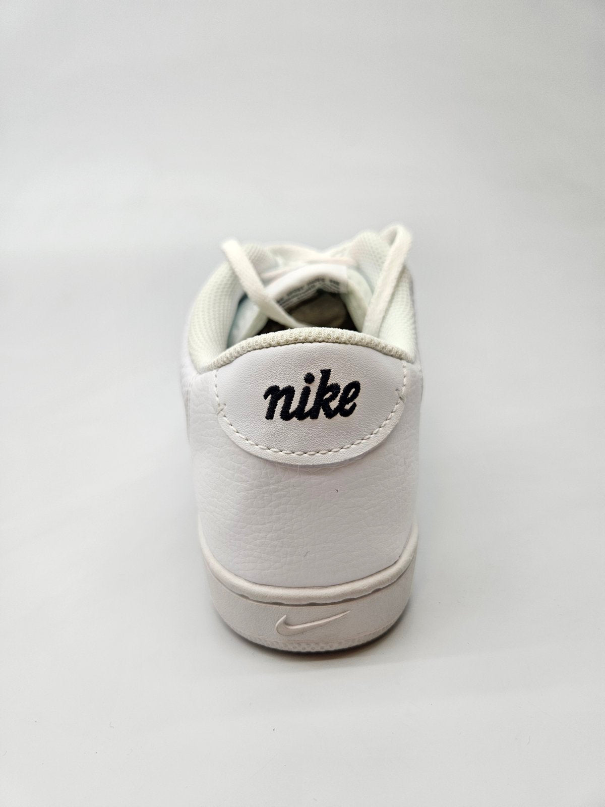 NIKE NOVI ORIGINAL PATIKI BR 44