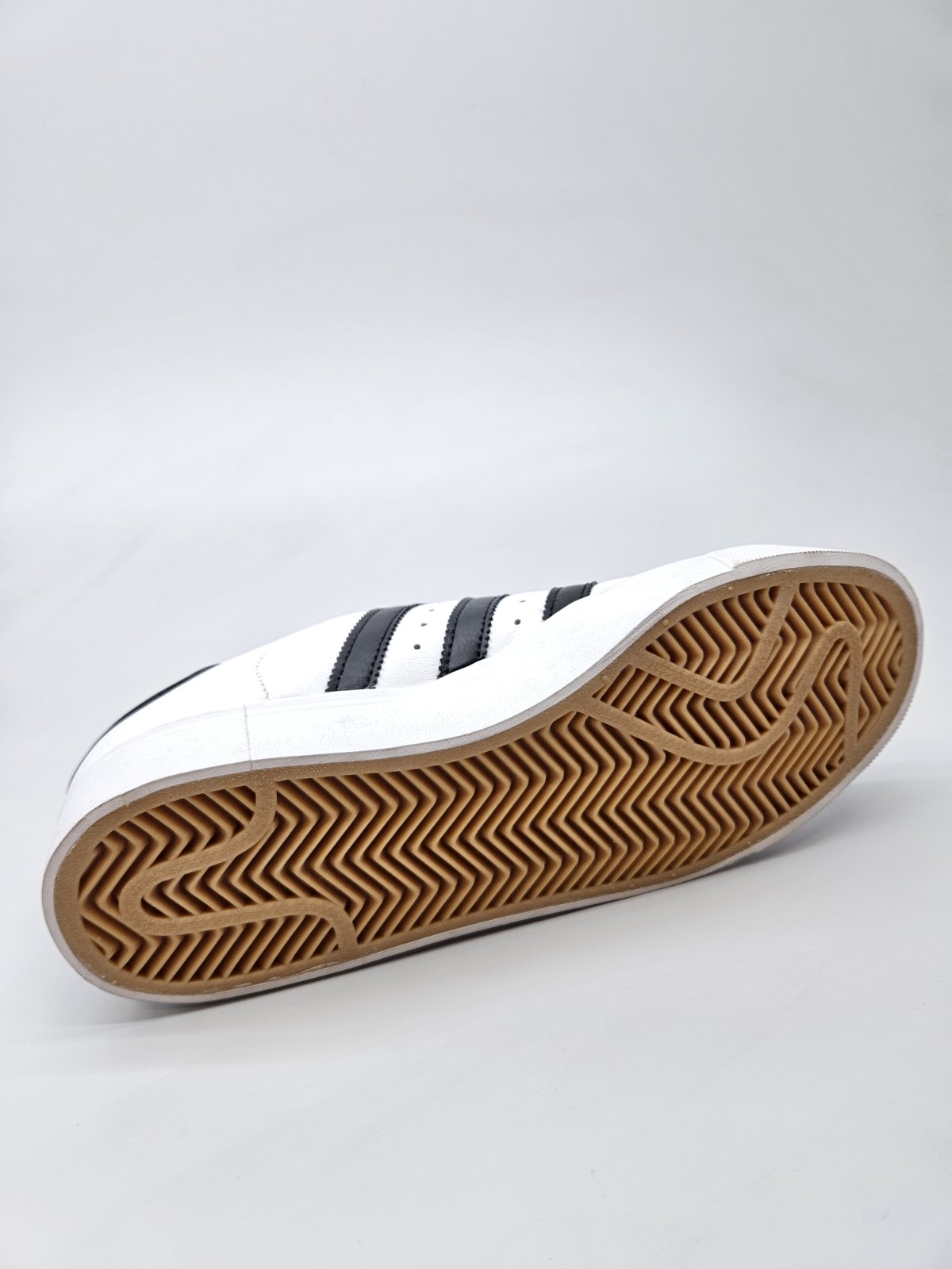 ADIDAS NOVI ORIGINAL PATIKI BR 40
