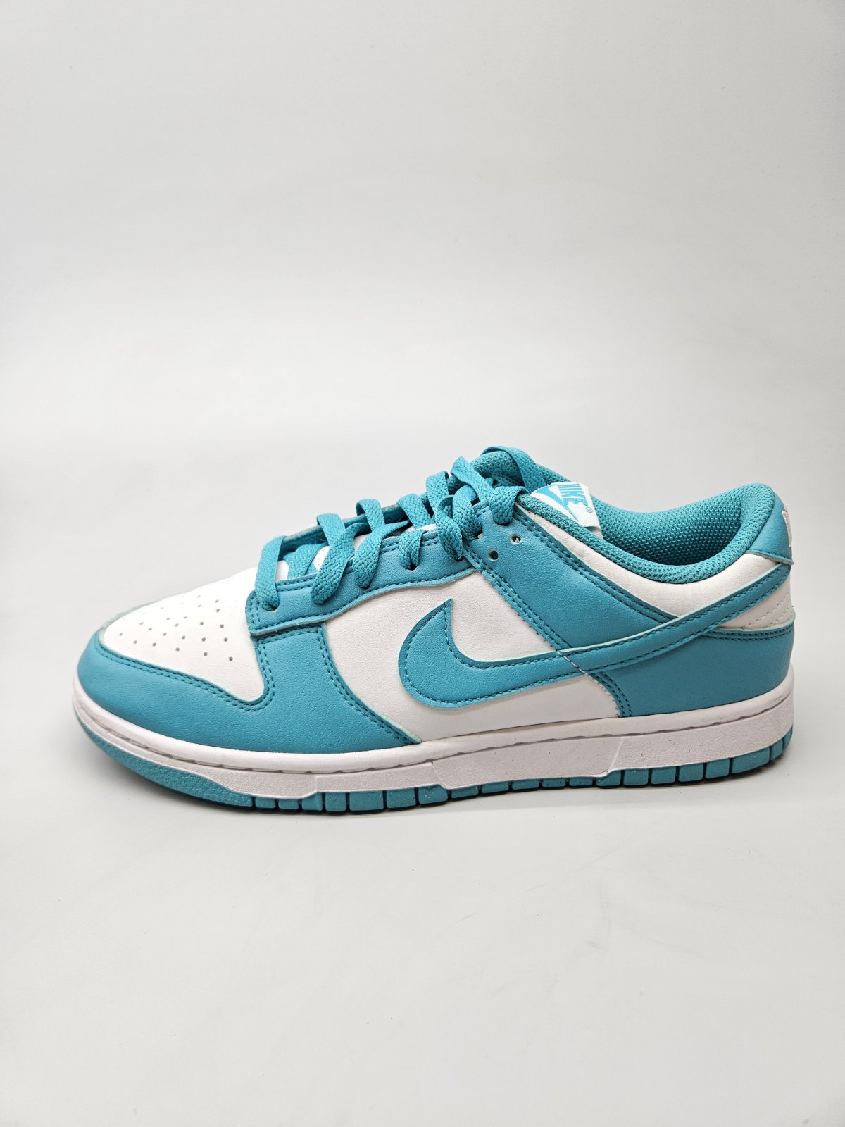 NIKE NOVI ORIGINAL PATIKI BR 40.5