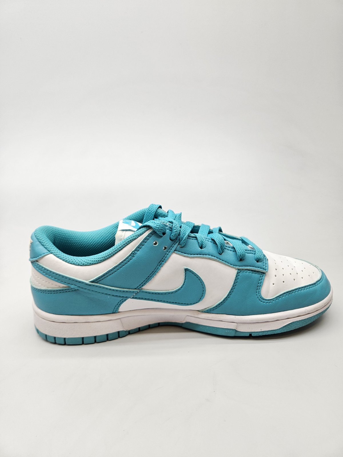 NIKE NOVI ORIGINAL PATIKI BR 40.5