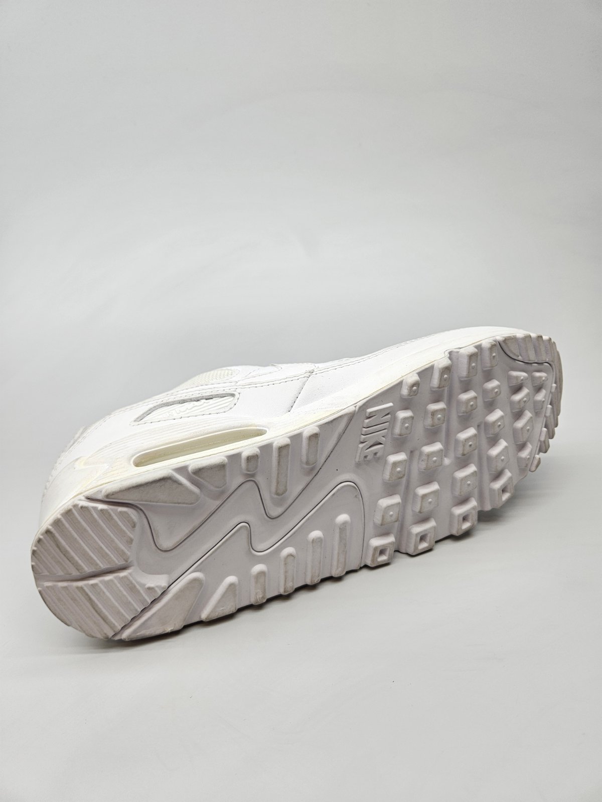NIKE AIRMAX NOVI ORIGINAL PATIKI BR 38.5