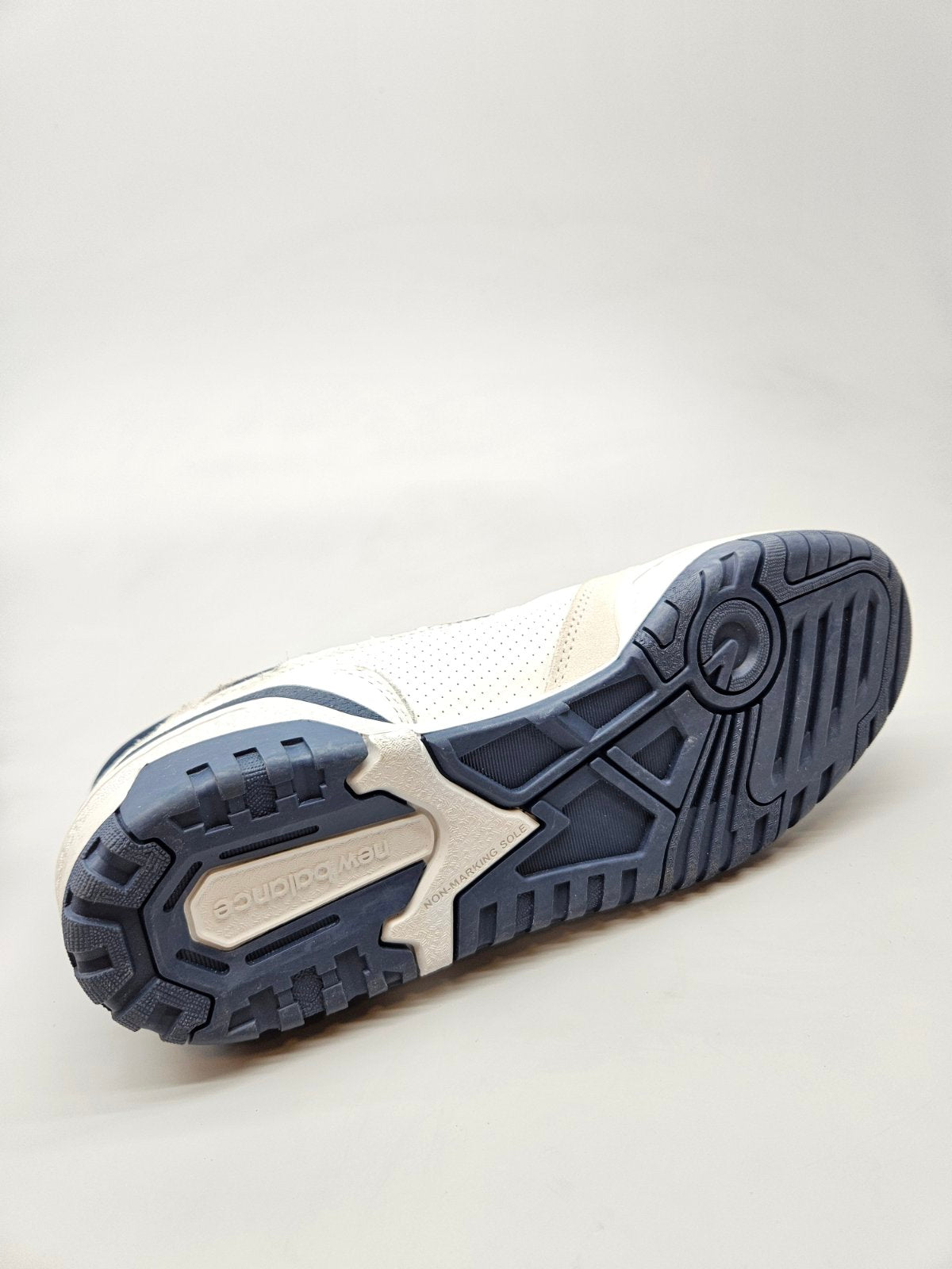 NEW BALANCE NOVI ORIGINAL PATIKI BR 42.5