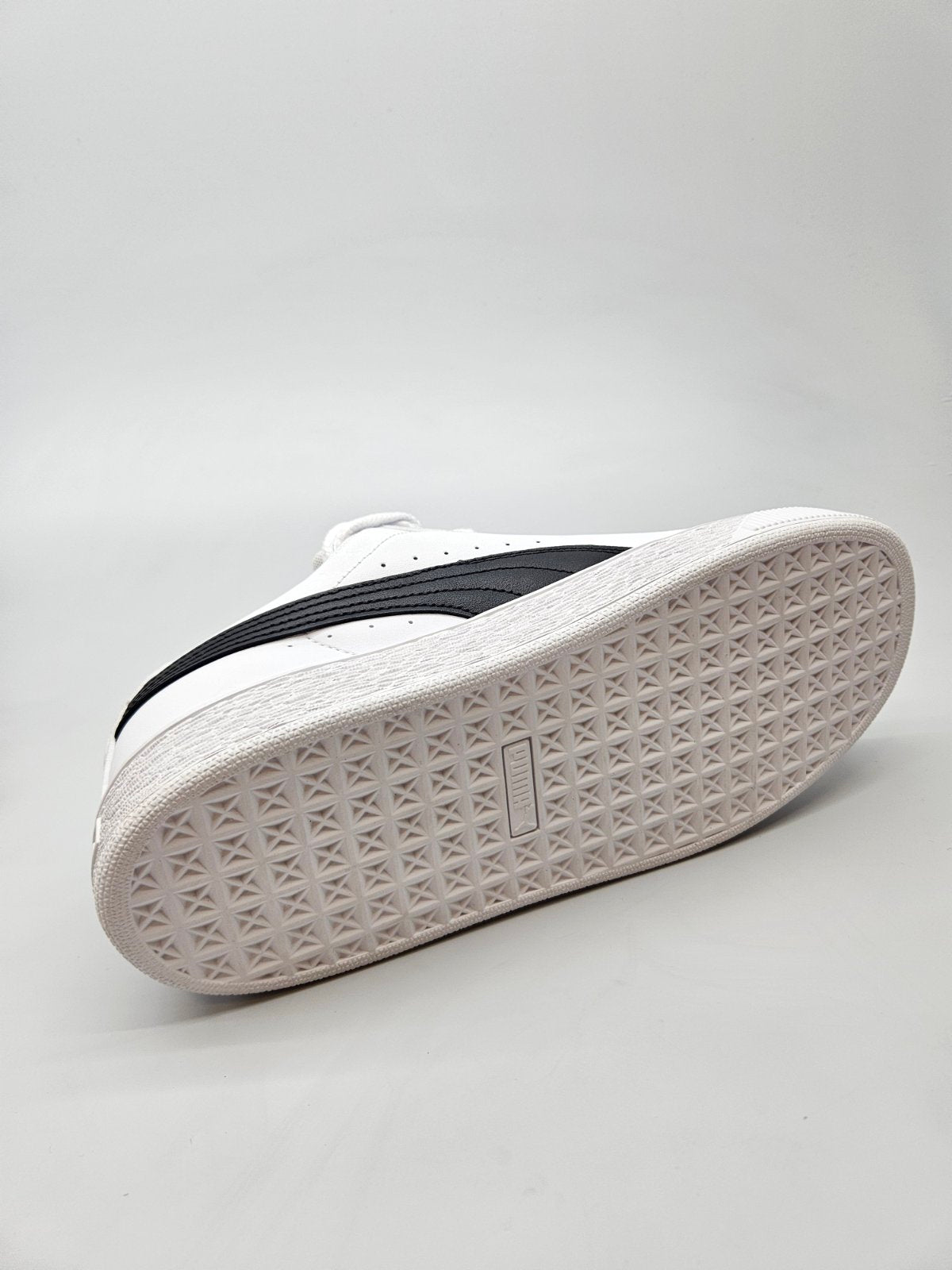 PUMA NOVI ORIGINAL PATIKI BR 42.5