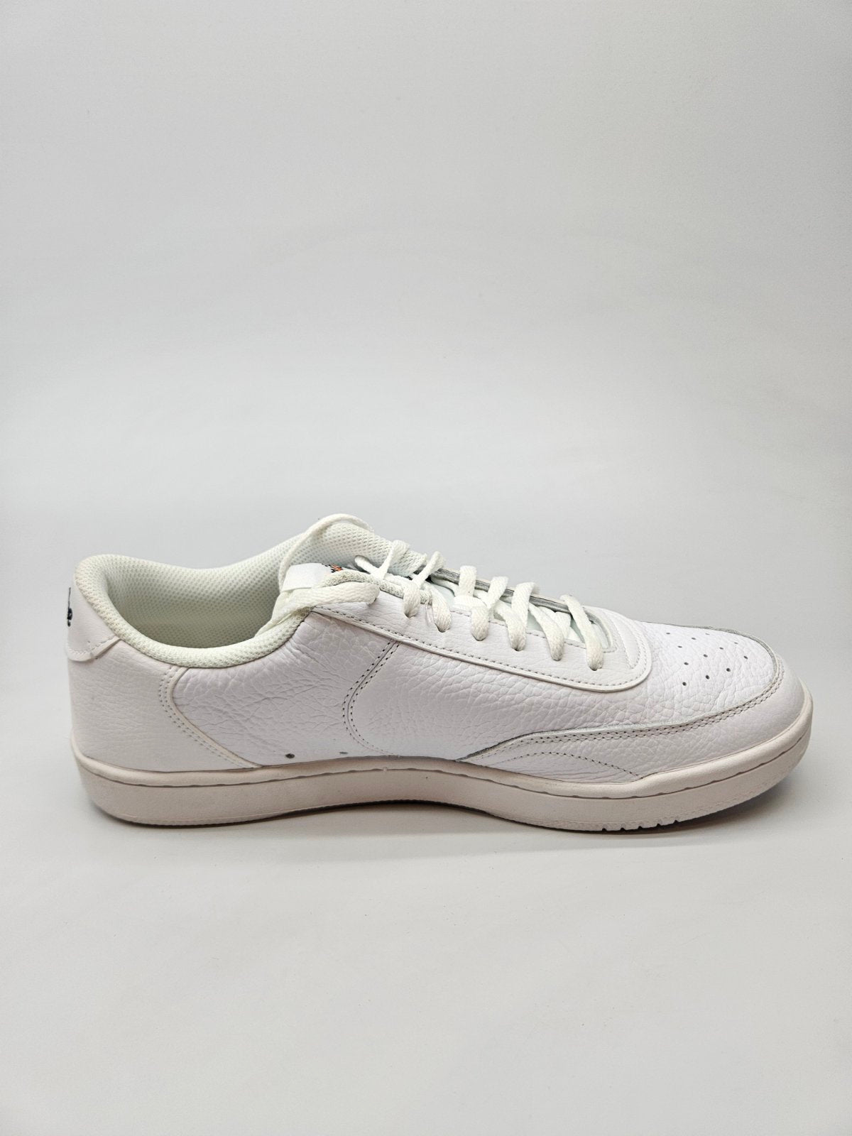 NIKE NOVI ORIGINAL PATIKI BR 44