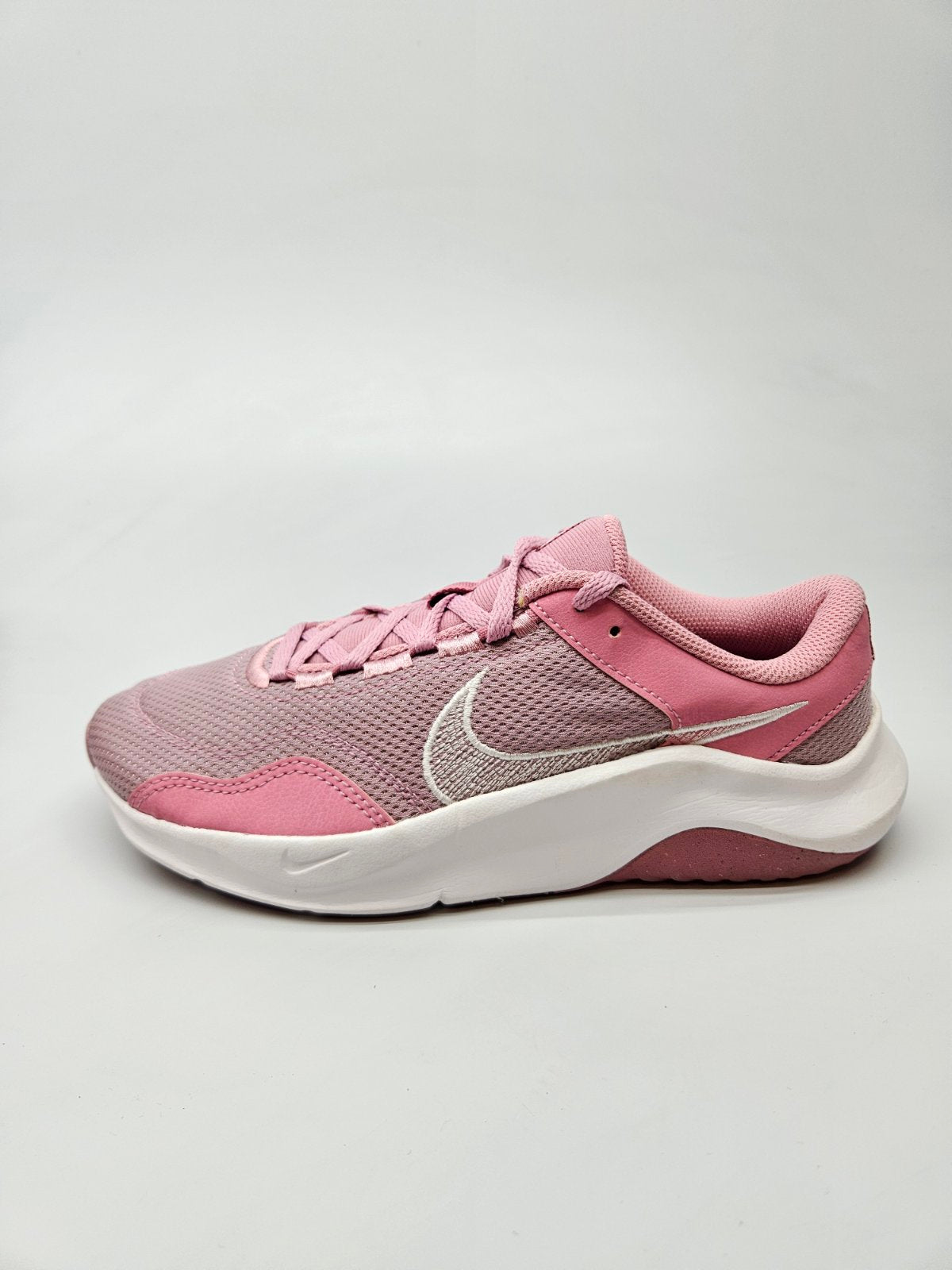 NIKE NOVI ORIGINAL PATIKI BR 38