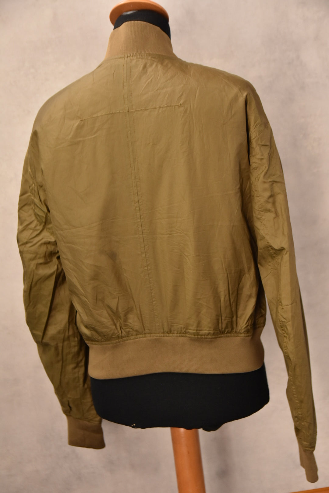XHAKETE PËR FEMRA TOMMY HILFIGER SIZE XS