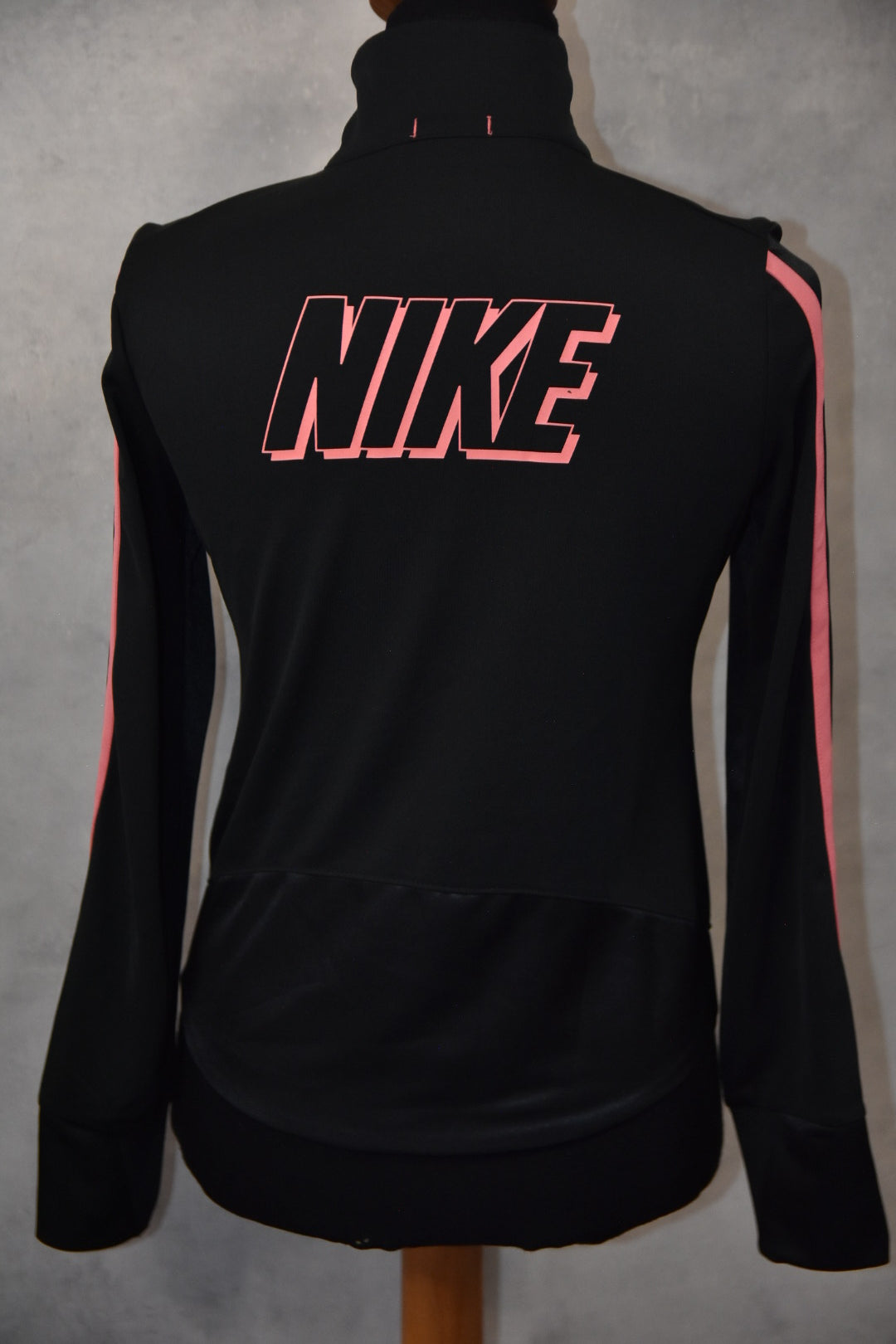 KOSTEM PËR FEMRA Nike SIZE S