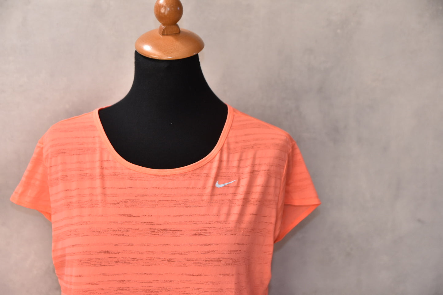 NIKE ZENSKA MAICA GOLEMINA M