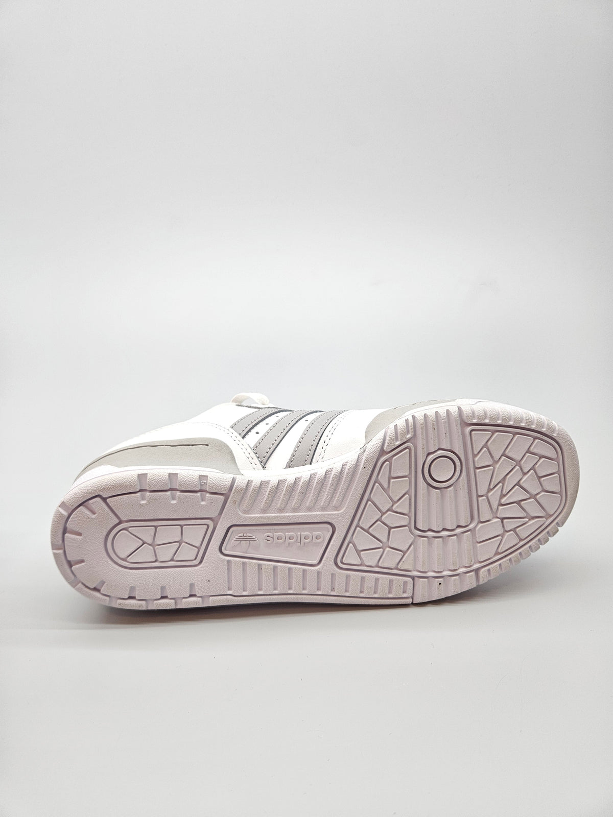 ADIDAS NOVI ORIGINAL PATIKI 38
