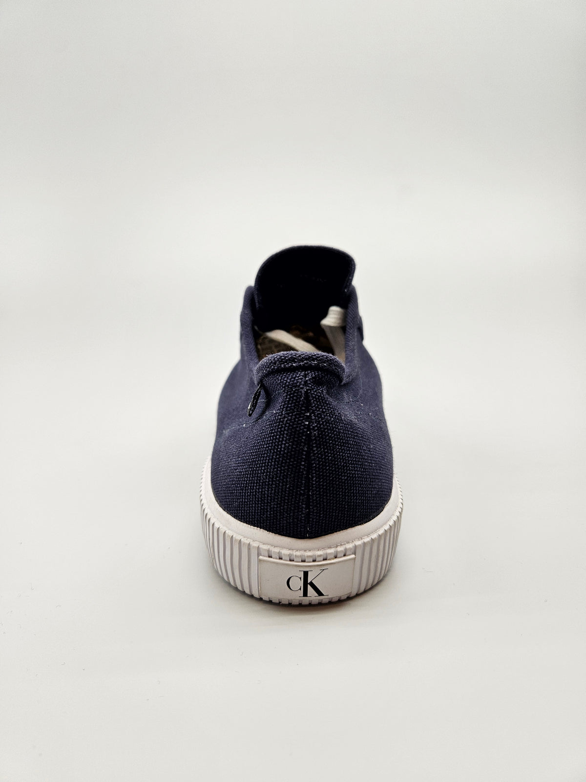 CALVIN KLEIN NOVI ORIGINAL PATIKI BR 43