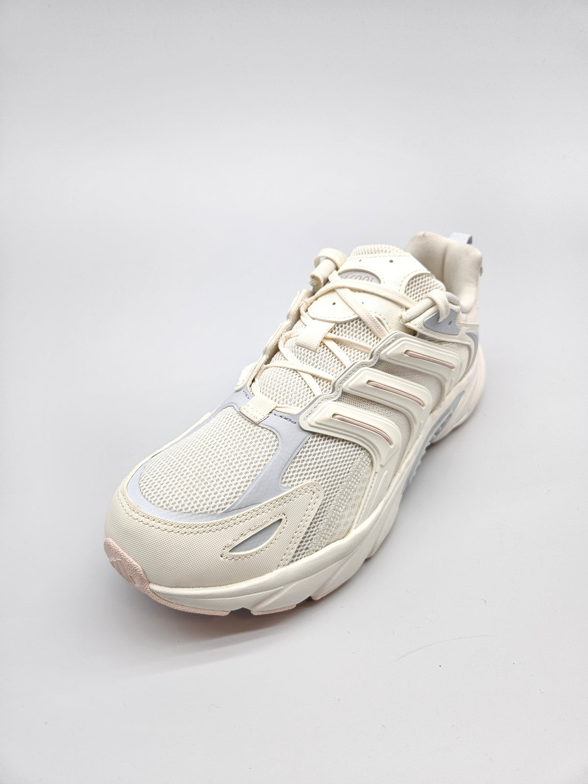 ADIDAS NOVI ORIGINAL PATIKI BR 40.5