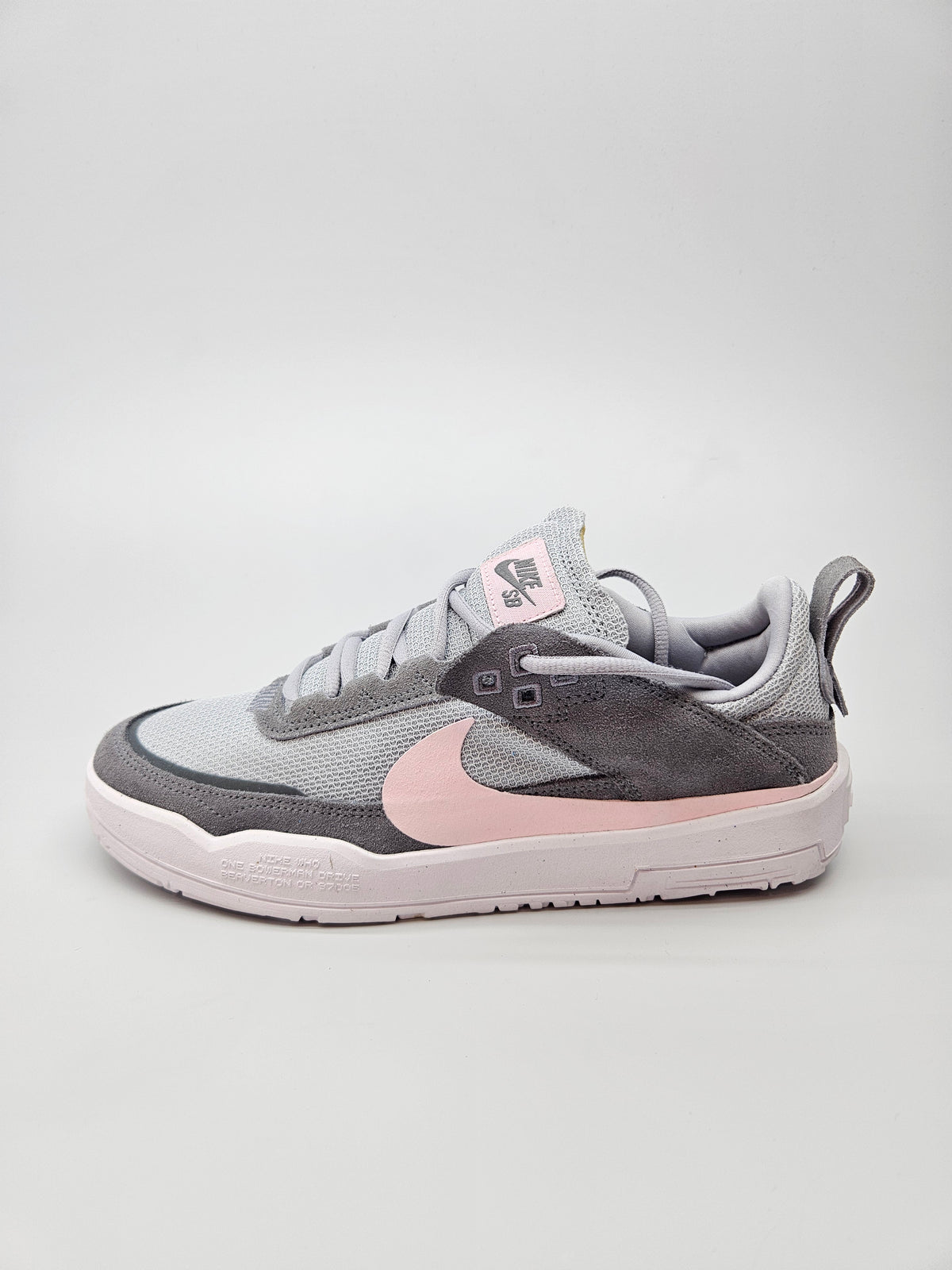 NIKE NOVI ORIGINAL PATIKI BR 40