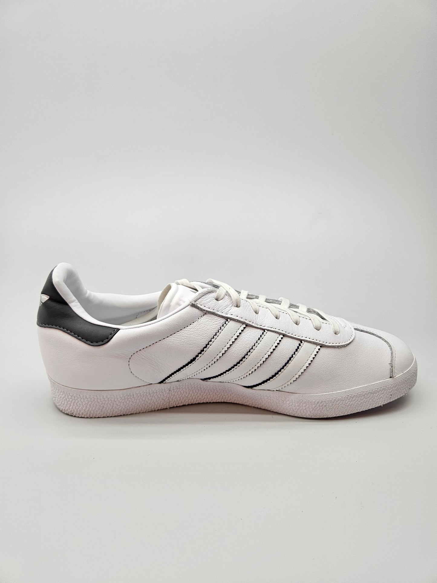 ADIDAS NOVI ORIGINAL PATIKI BR 46
