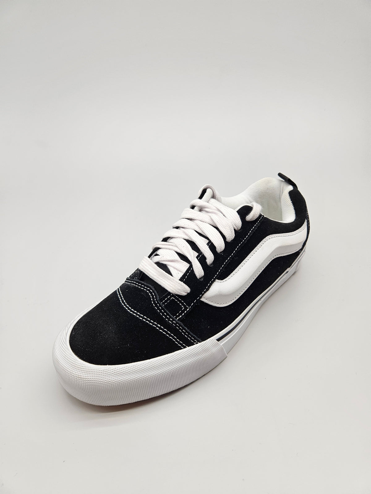 VANS NOVI ORIGINAL PATIKI BR 45