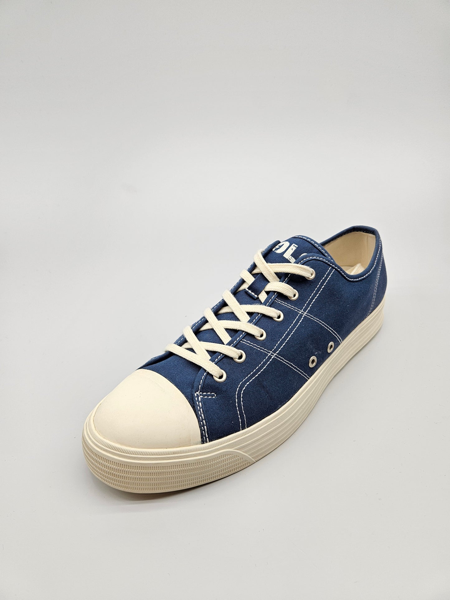 POLO NOVI ORIGINAL PATIKI BR 45
