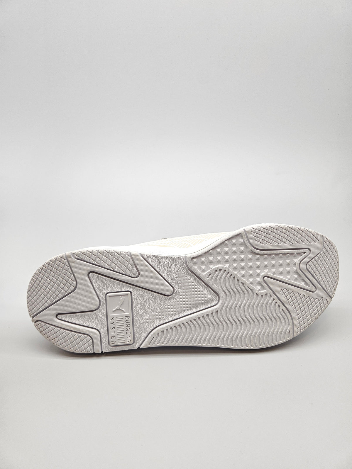 PUMA NOVI ORIGINAL PATIKI BR 45