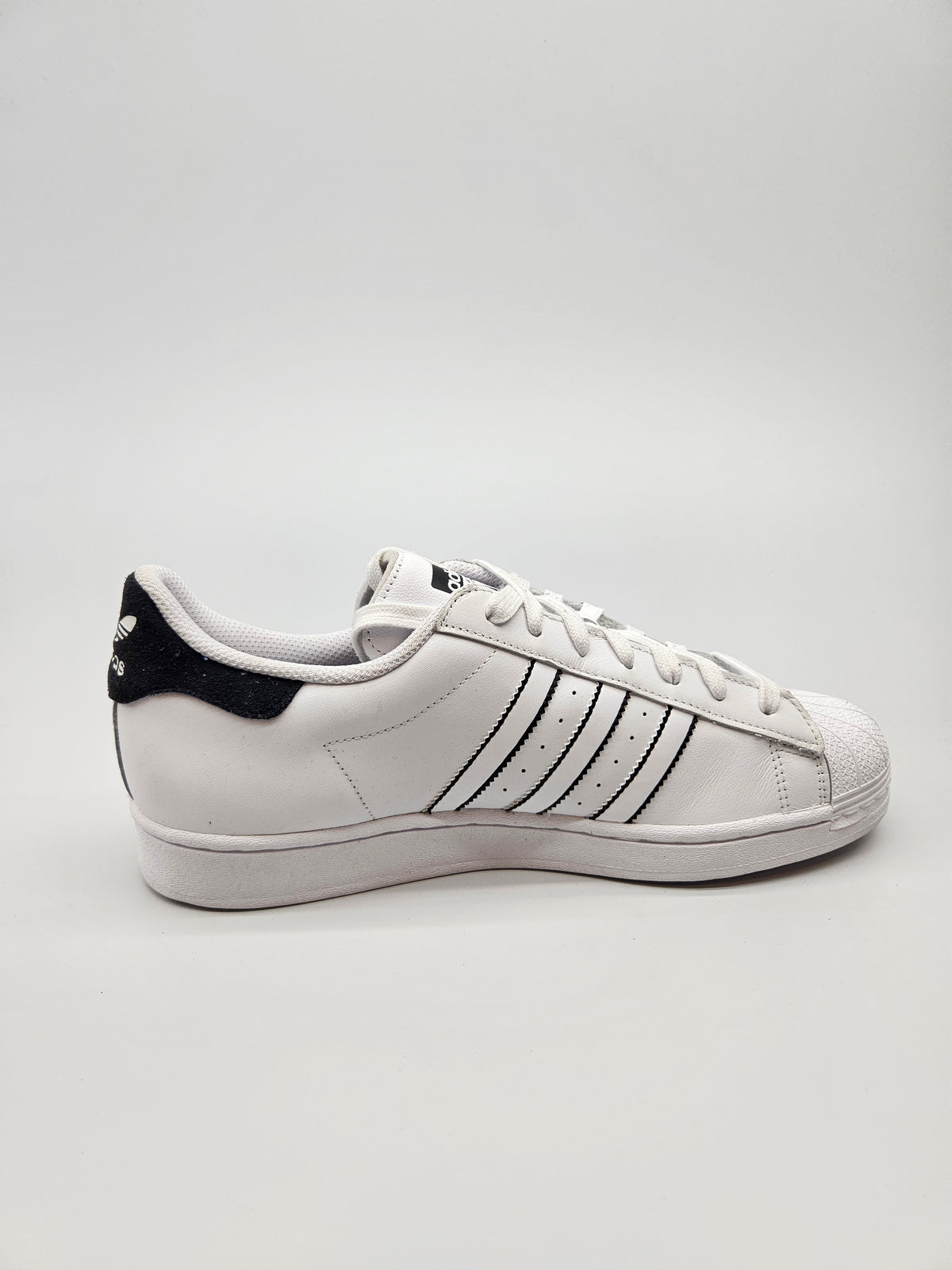 ADIDAS NOVI ORIGINAL PATIKI BR 46