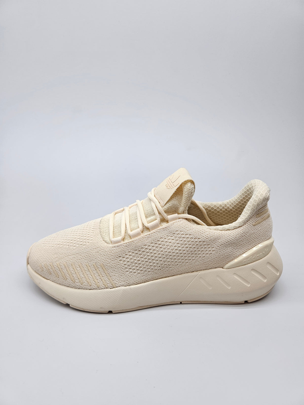 ADIDAS NOVI ORIGINAL PATIKI BR 40
