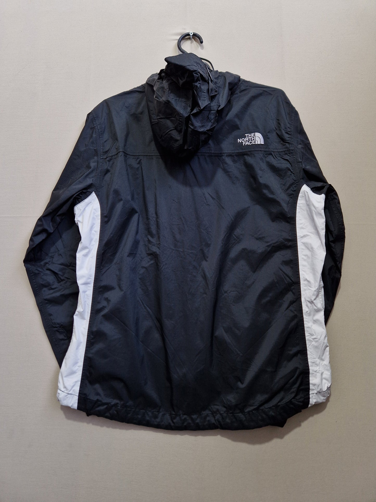 NORTH FACE ZENSKA VODOODPORNA JAKNA GOLEMINA M