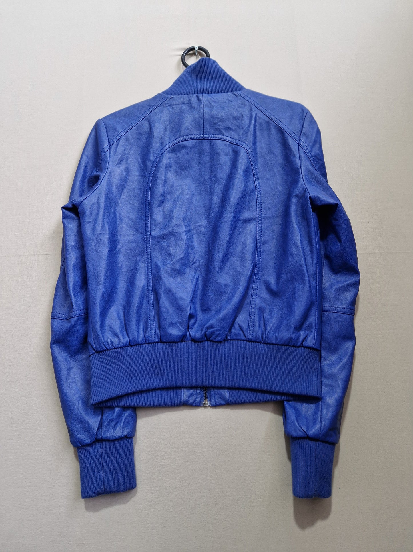 ZENSKA JAKNA GOLEMINA M