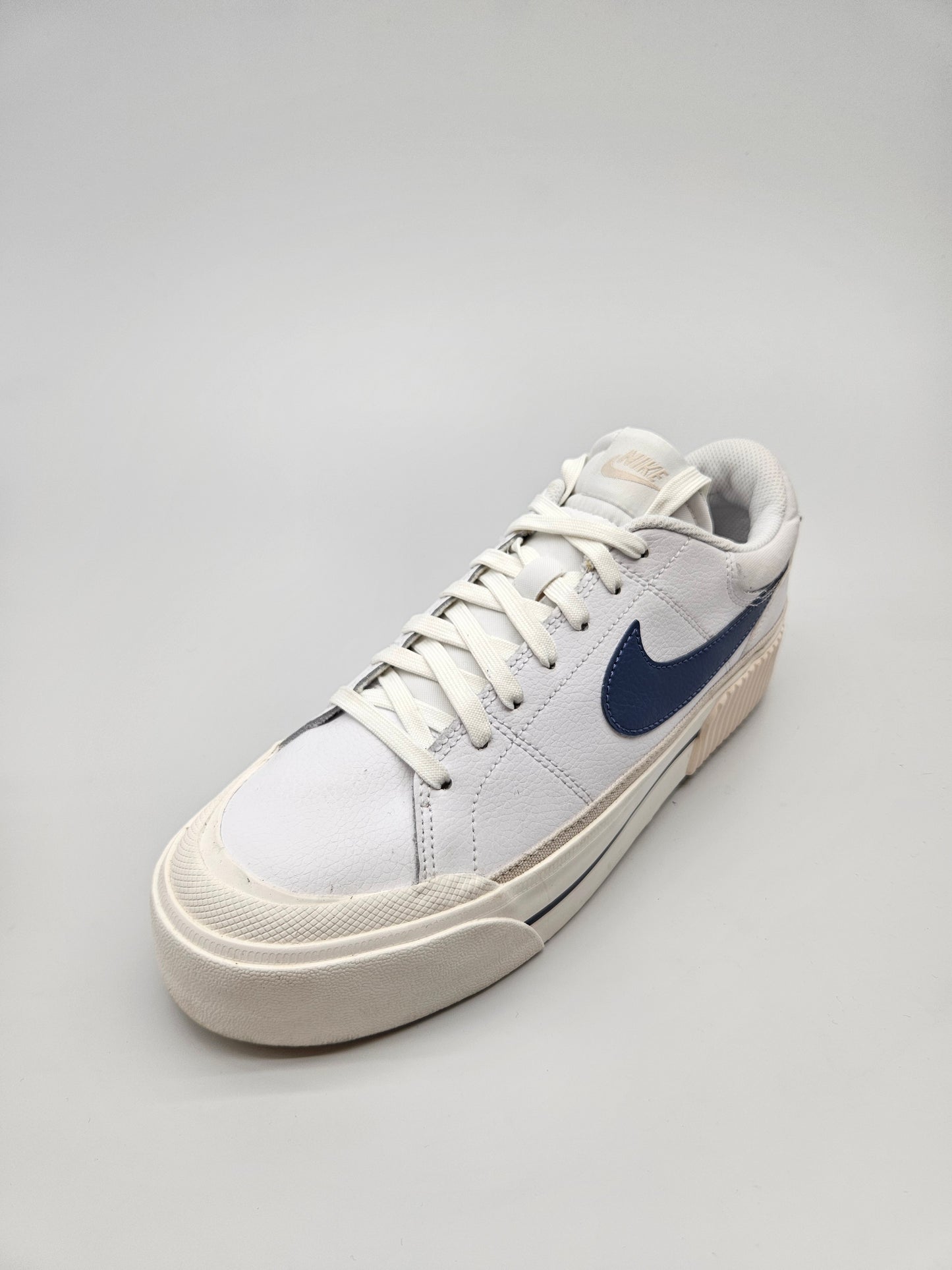 NIKE NOVI ORIGINAL PATIKI BR 41