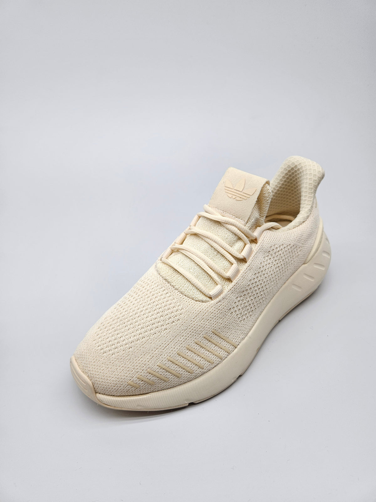 ADIDAS NOVI ORIGINAL PATIKI BR 40