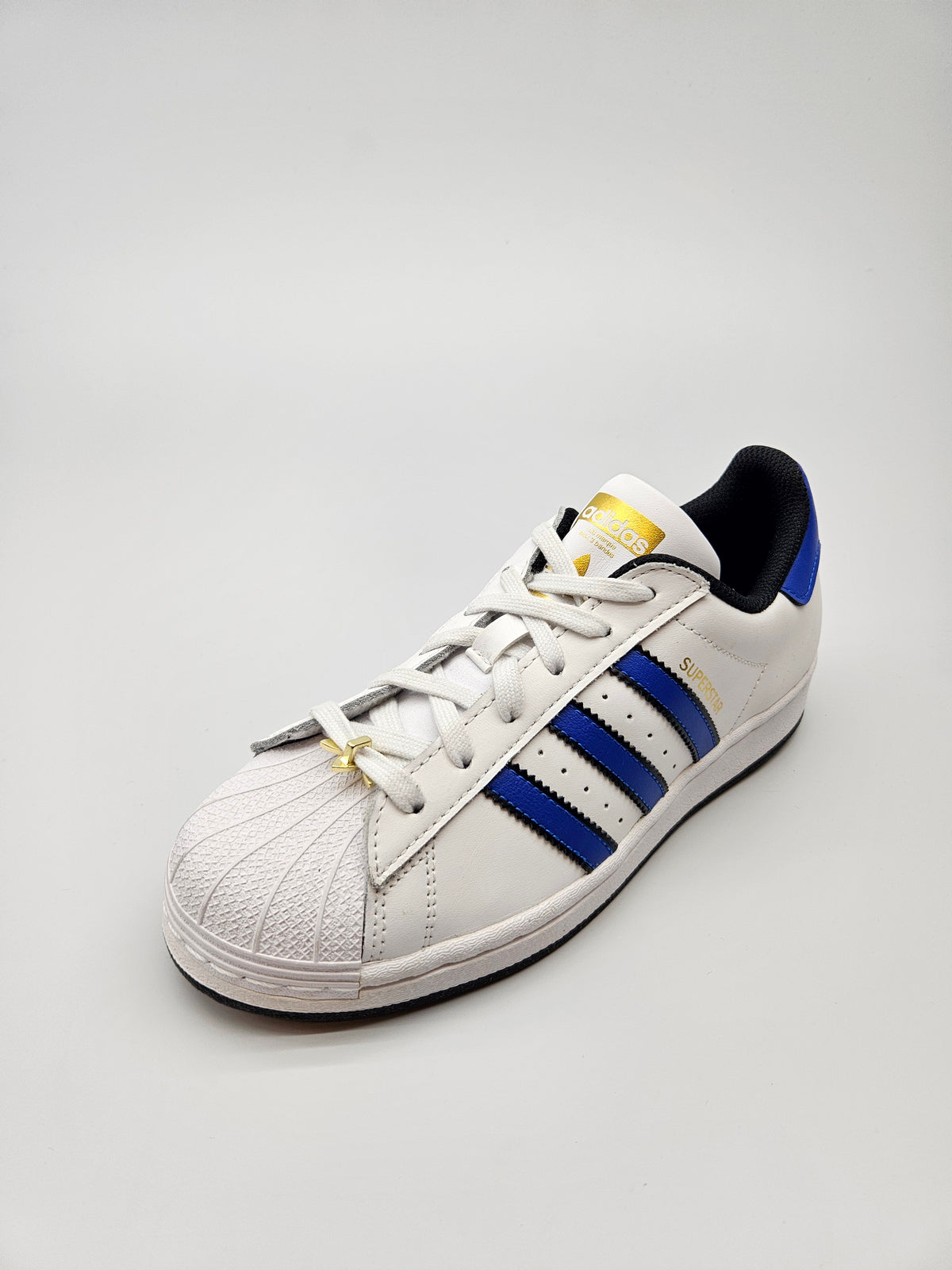 ADIDAS NOVI ORIGINAL PATIKI BR 38