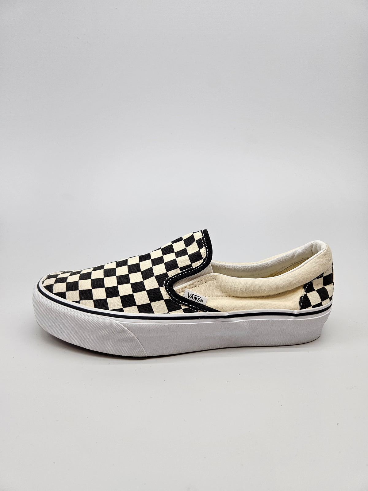 VANS NOVI ORIGINAL PATIKI BR 43