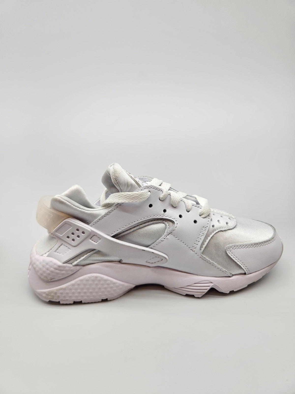 NIKE NOVI ORIGINAL PATIKI BR 37.5