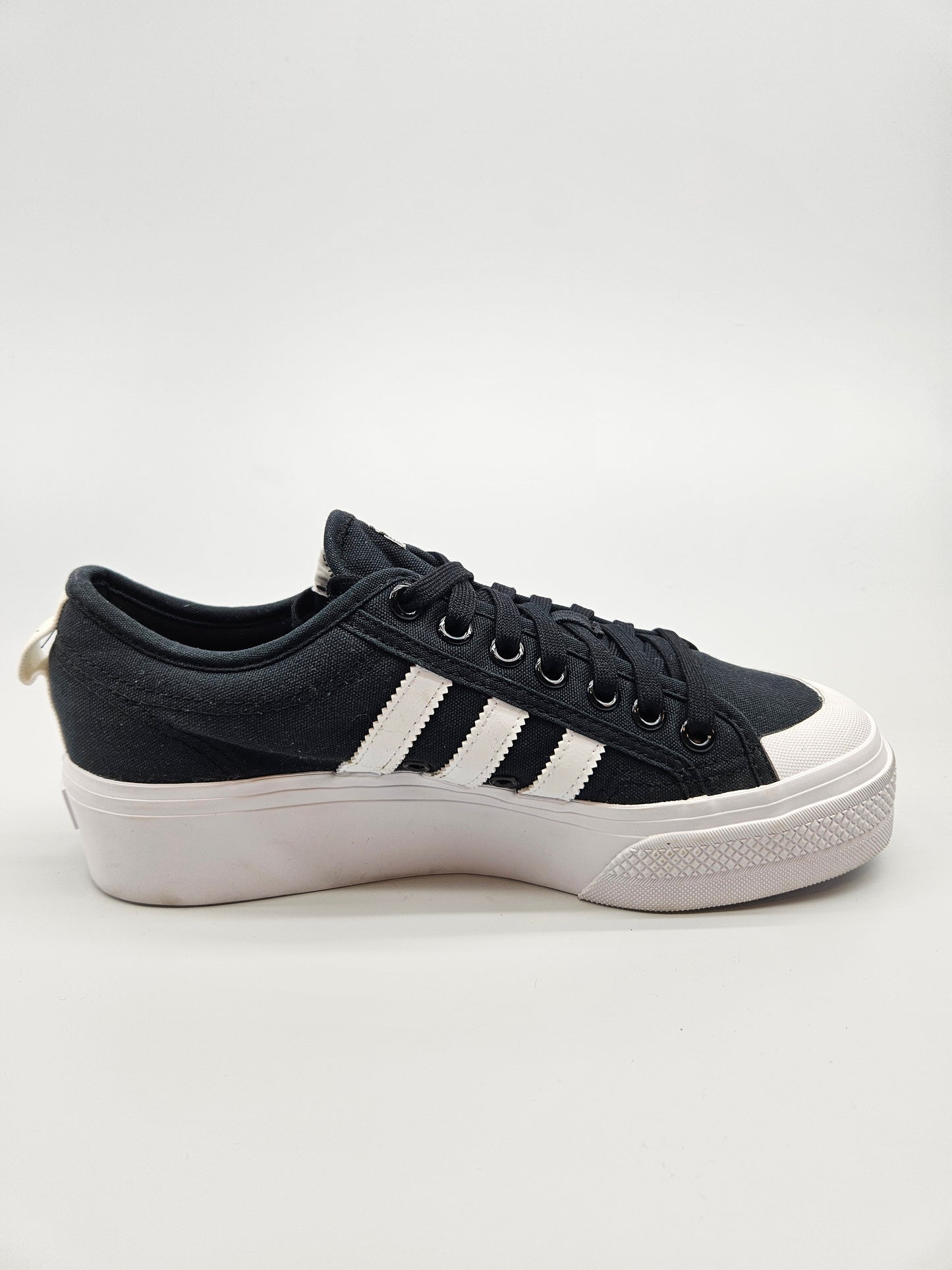 ADIDAS NOVI ORIGINAL PATIKI BR 42