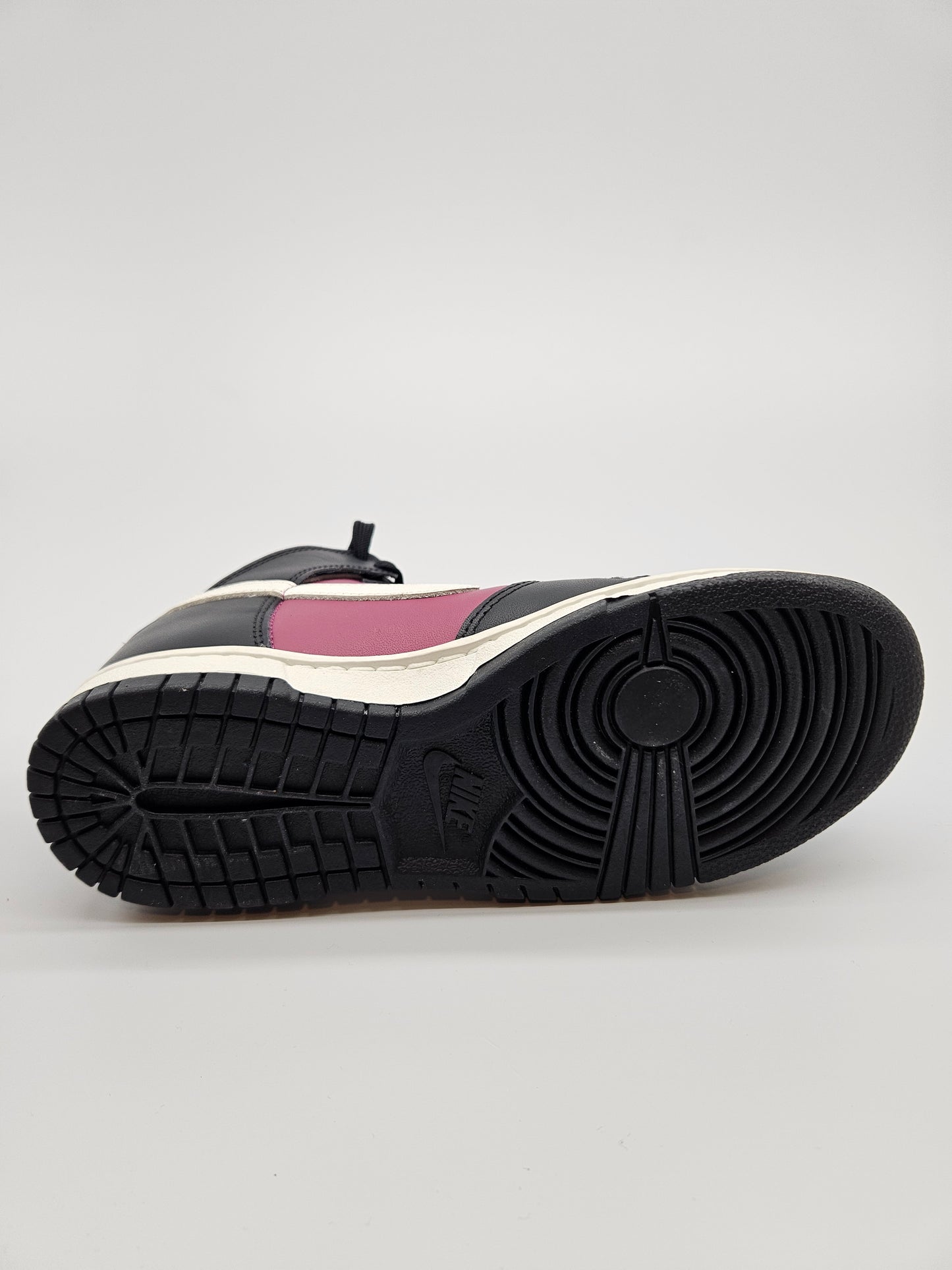NIKE NOVI ORIGINAL PATIKI BR 36.5