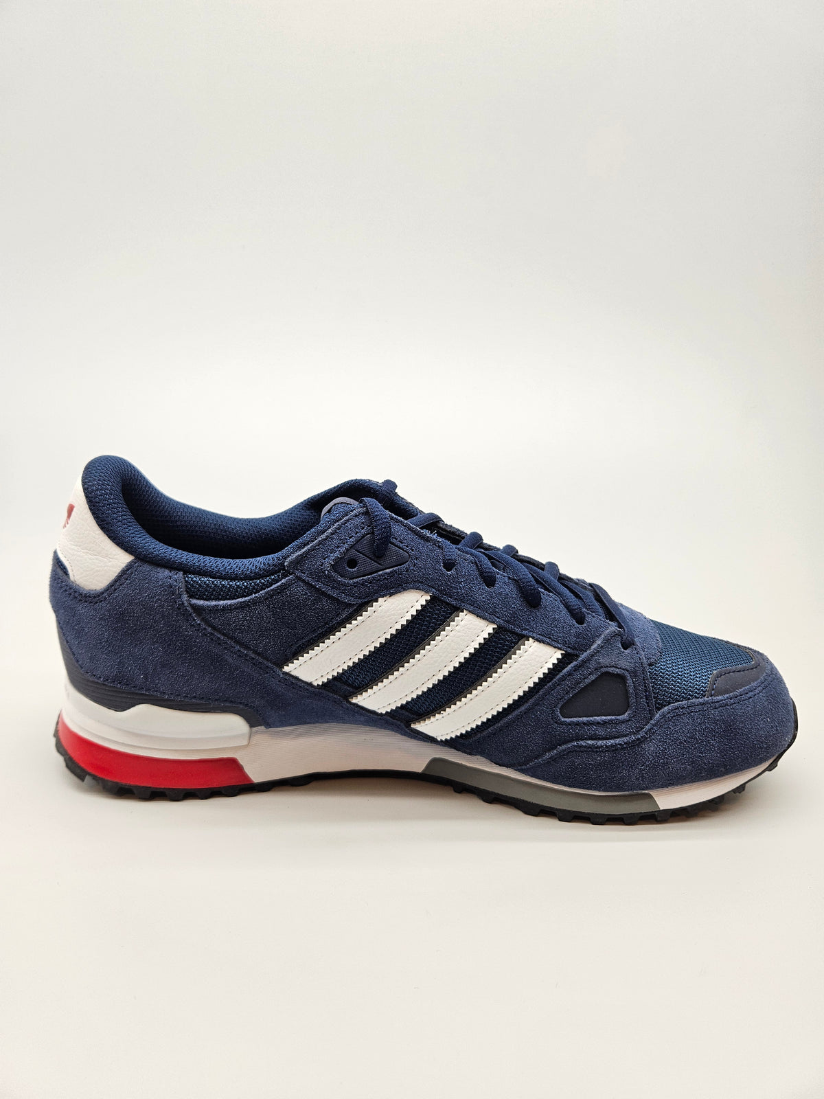 ADIDAS NOVI ORIGINAL PATIKI BR 46.5