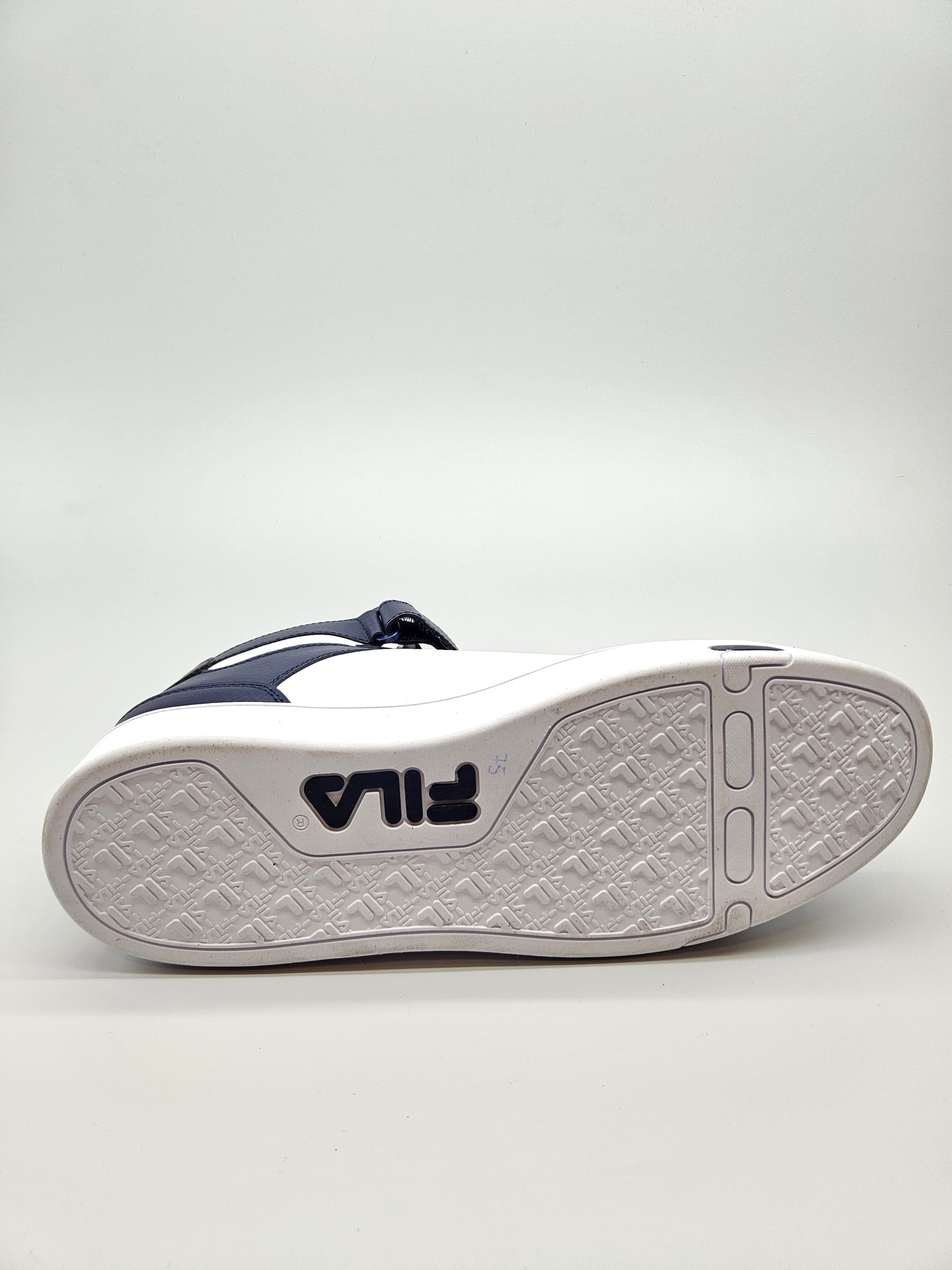 FILA NOVI ORIGINAL PATIKI BR 47