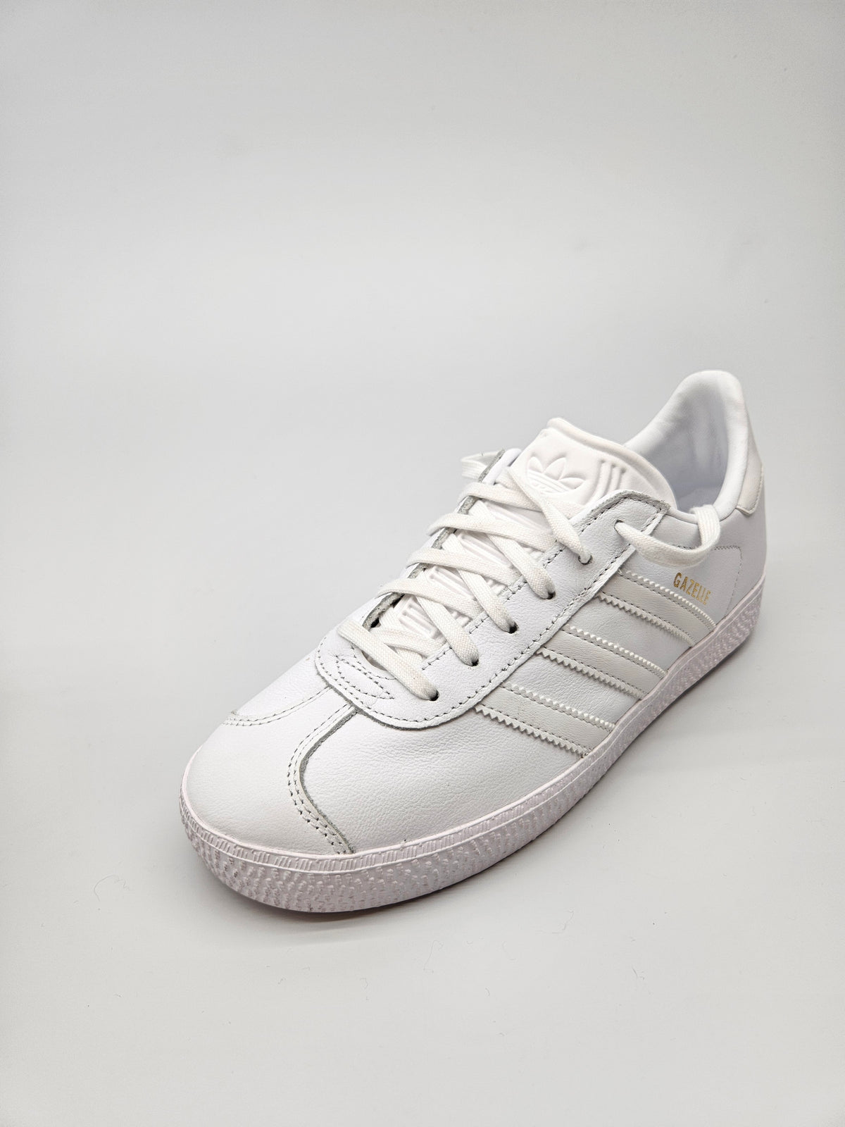 ADIDAS NOVI ORIGINAL PATIKI BR 37.5