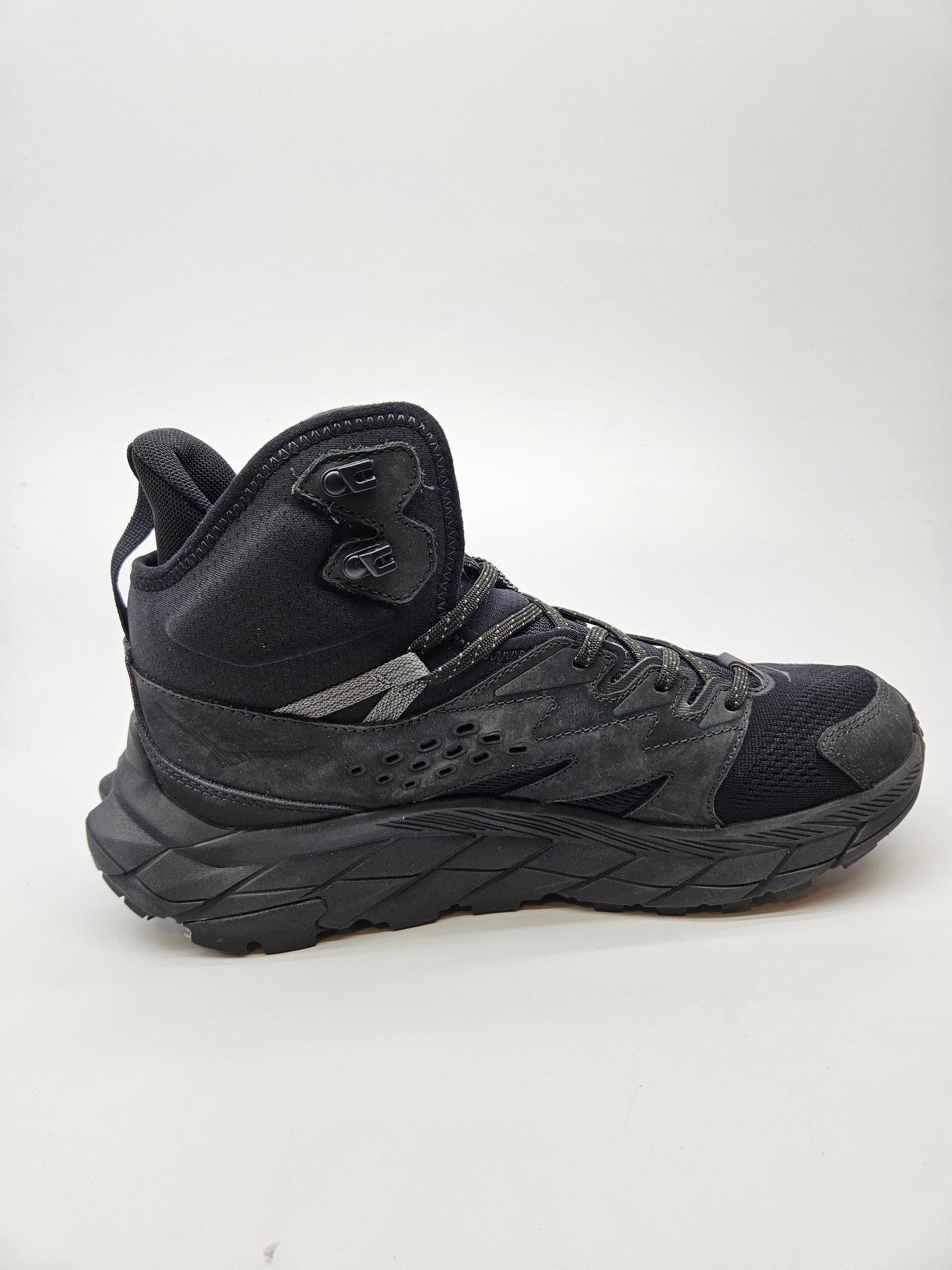 HOKA VIBRAM NOVI ORIGINAL PATIKI BR 42.5