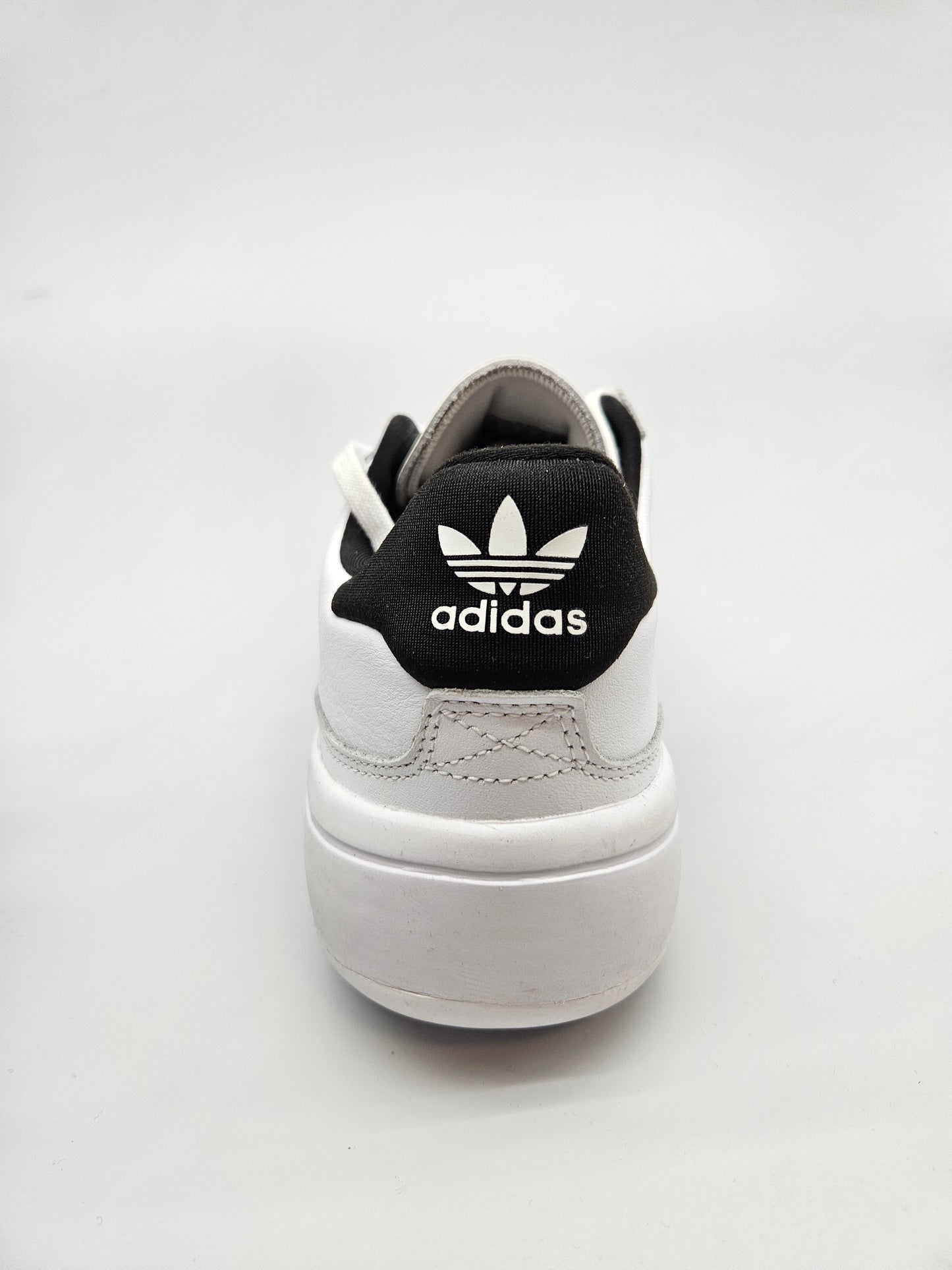 ADIDAS NOVI ORIGINAL PATIKI BR 40