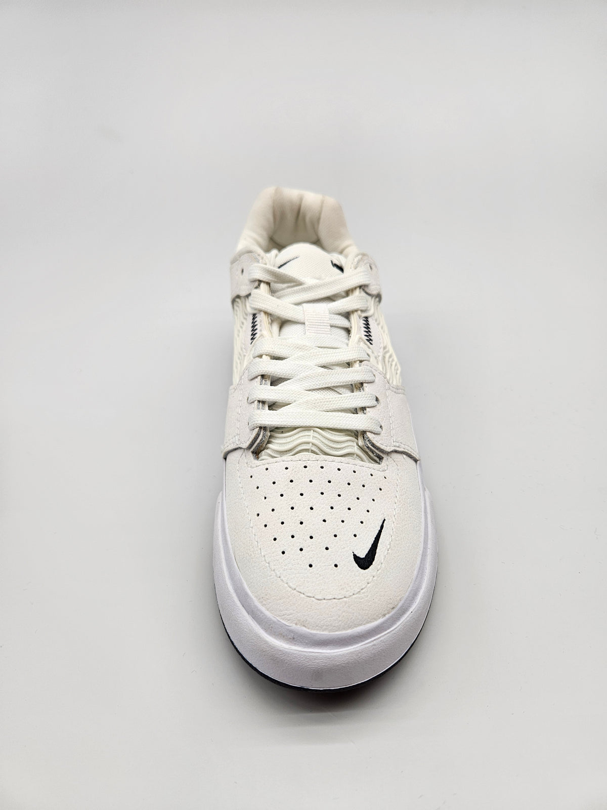 NIKE NOVI ORIGINAL PATIKI BR 36