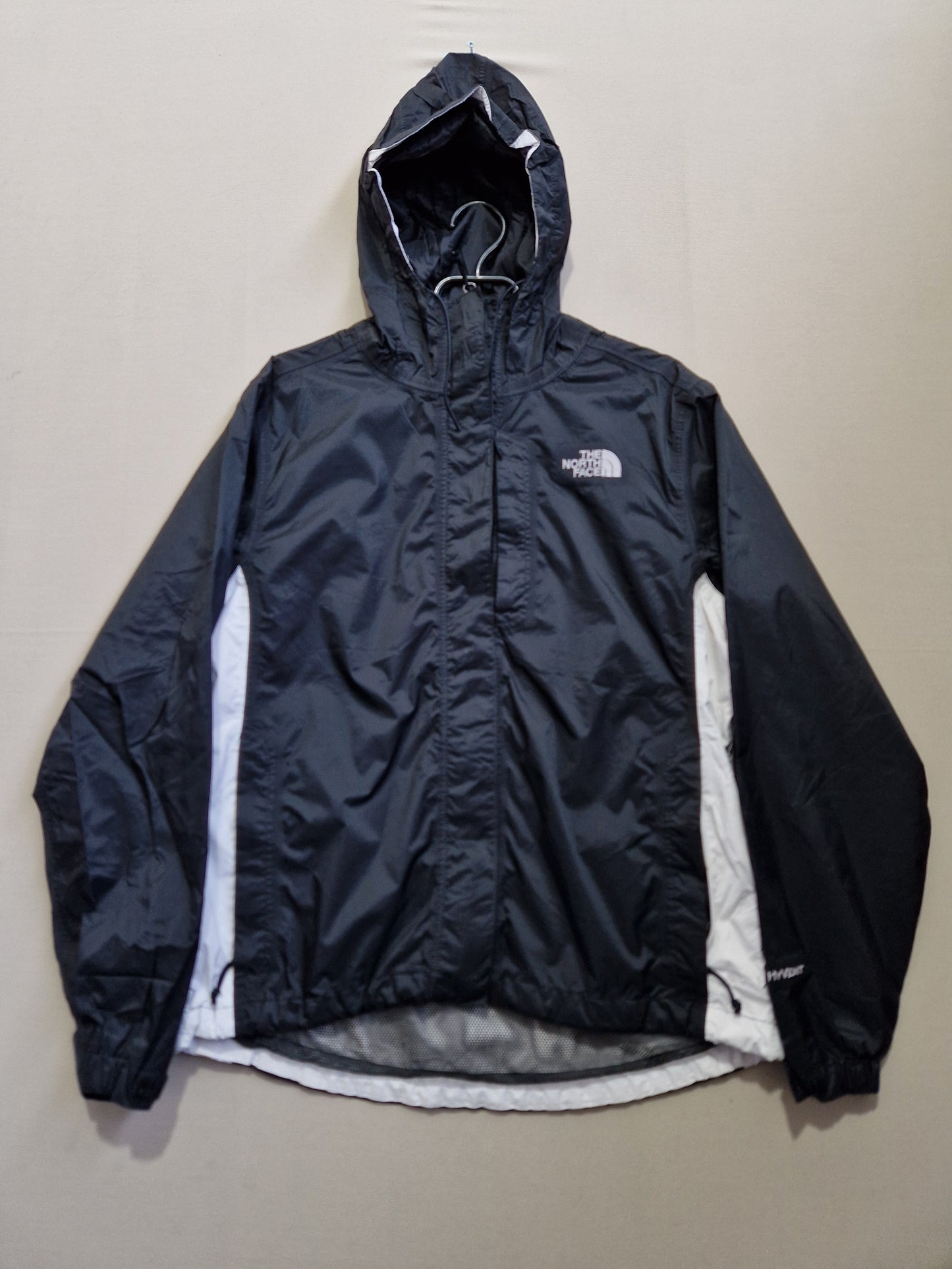 NORTH FACE ZENSKA VODOODPORNA JAKNA GOLEMINA M