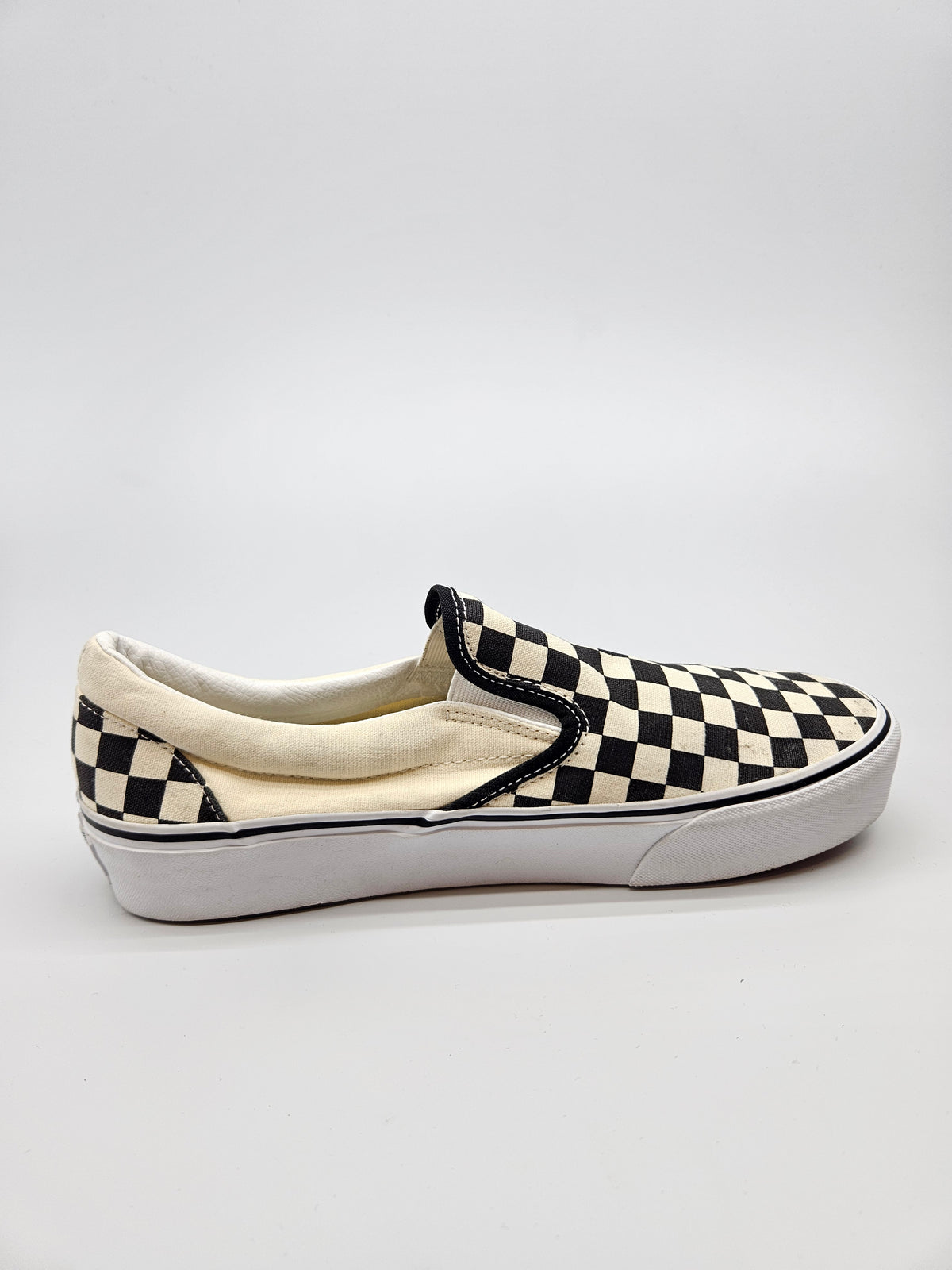 VANS NOVI ORIGINAL PATIKI BR 43