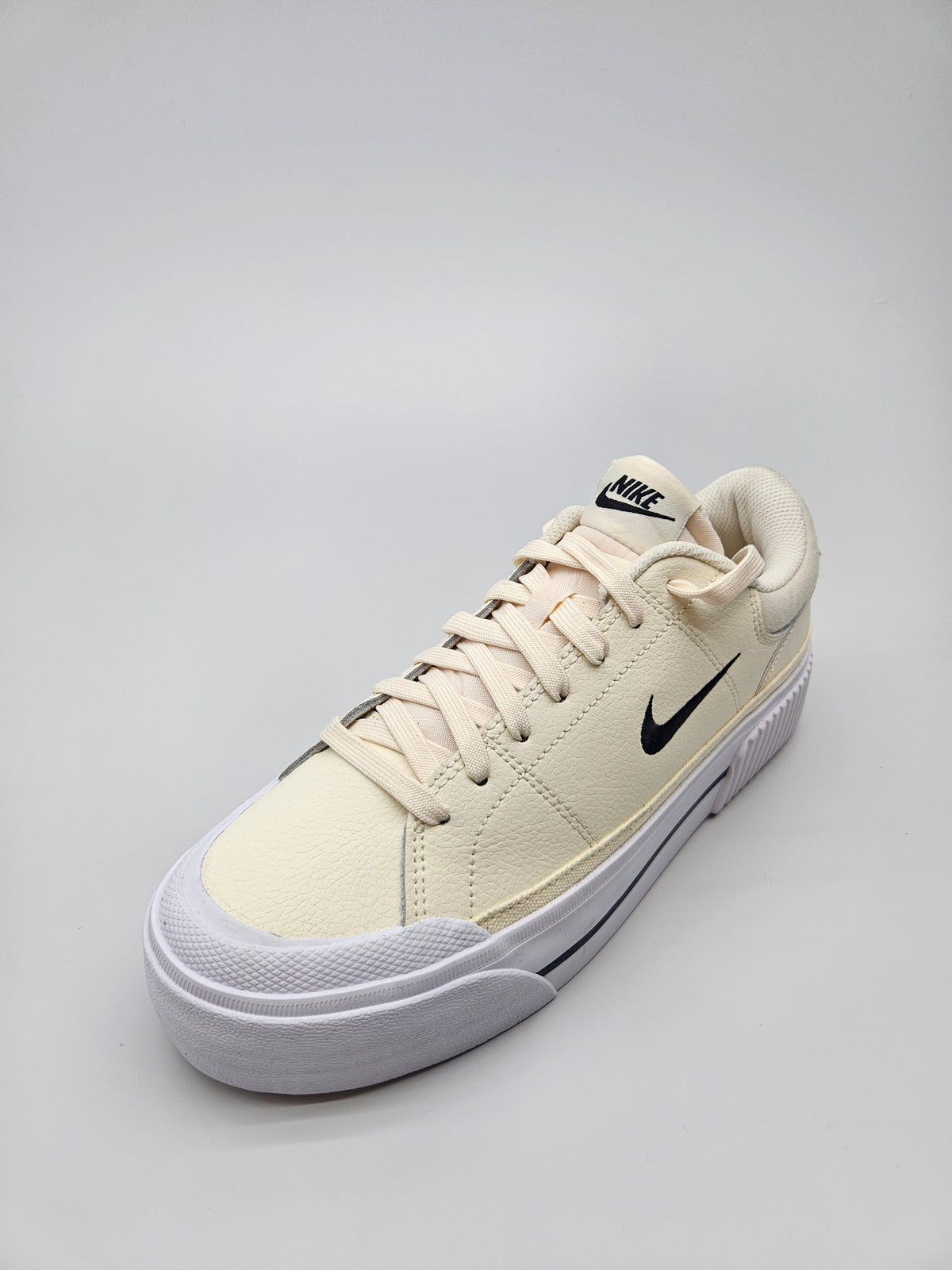 NIKE NOVI ORIGINAL PATIKI BR 40