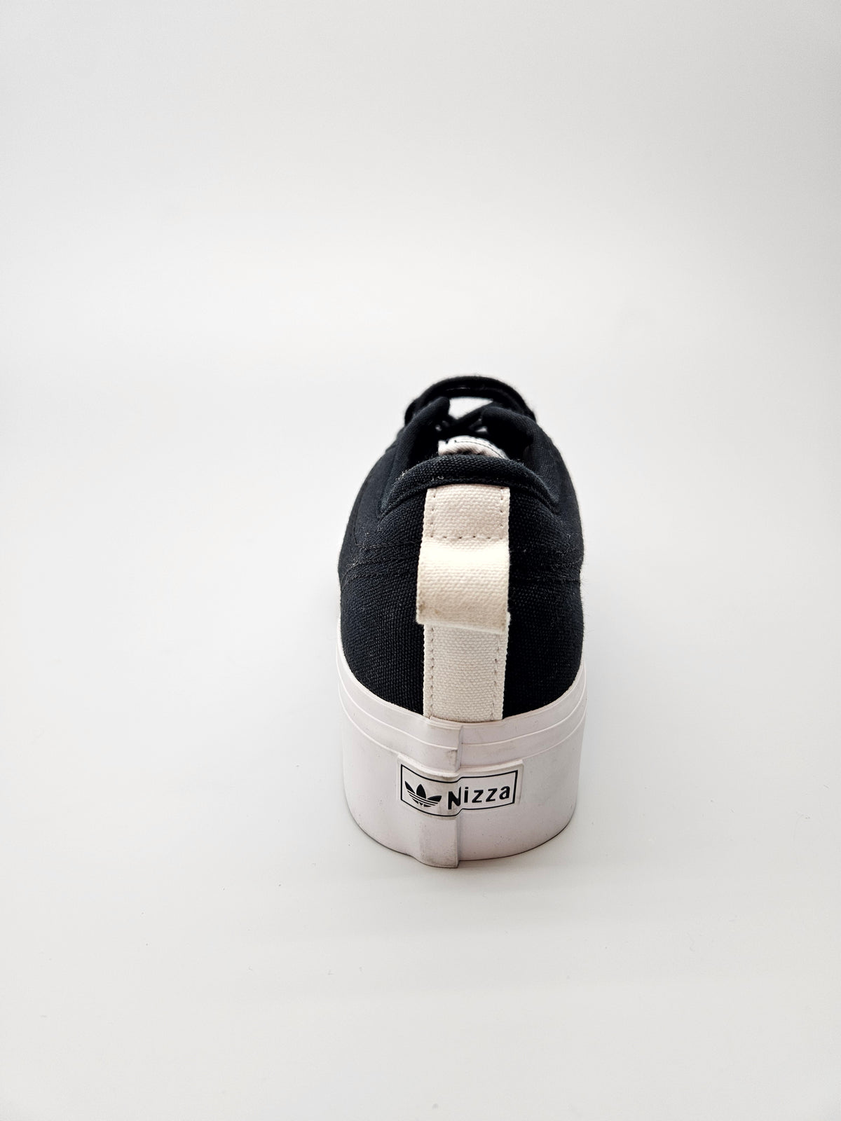 ADIDAS NOVI ORIGINAL PATIKI BR 40