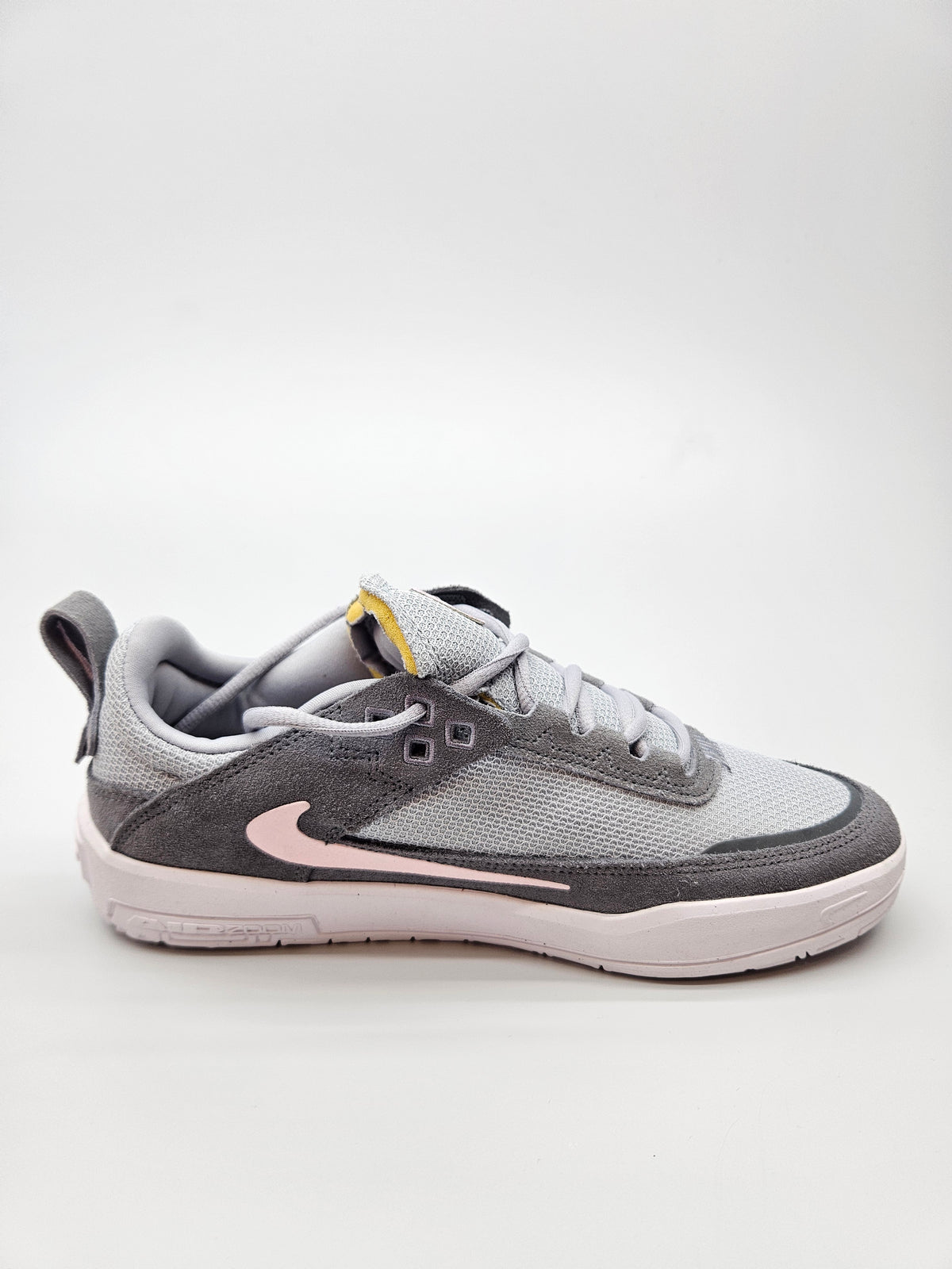 NIKE NOVI ORIGINAL PATIKI BR 40