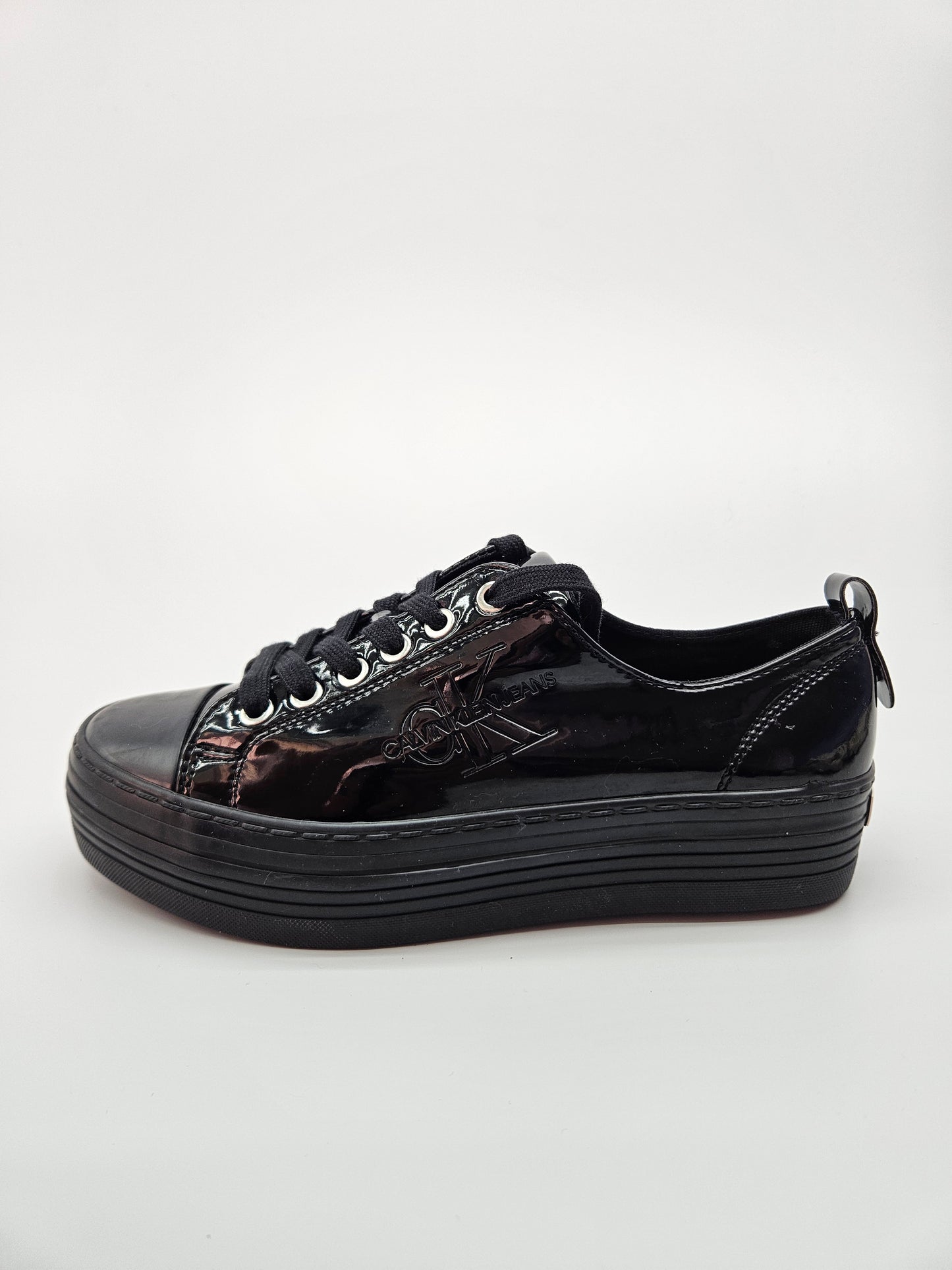 CALVIN KLEIN NOVI ORIGINAL PATIKI BR 38