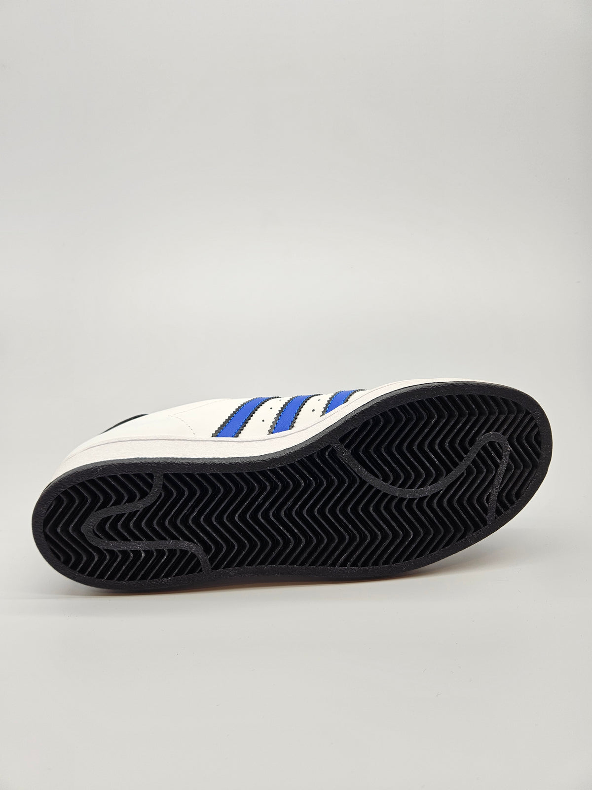 ADIDAS NOVI ORIGINAL PATIKI BR 38