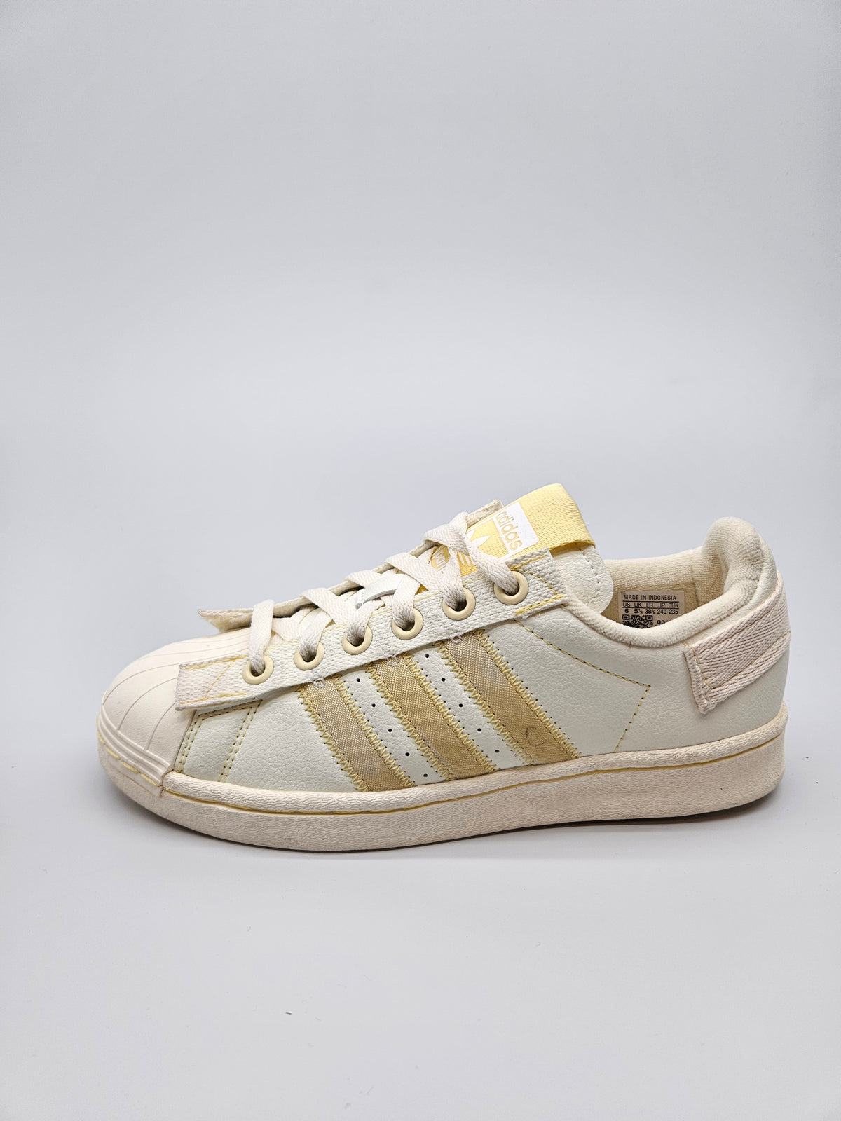 ADIDAS NOVI ORIGINAL PATIKI BR 38.5