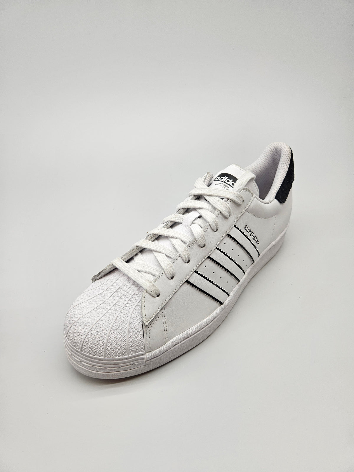 ADIDAS NOVI ORIGINAL PATIKI BR 46