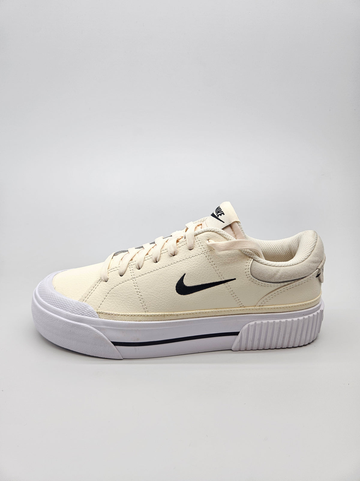 NIKE NOVI ORIGINAL PATIKI BR 40