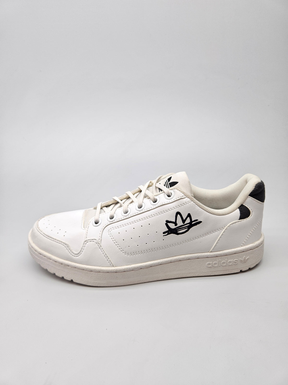 ADIDAS NOVI ORIGINAL PATIKI BR 42